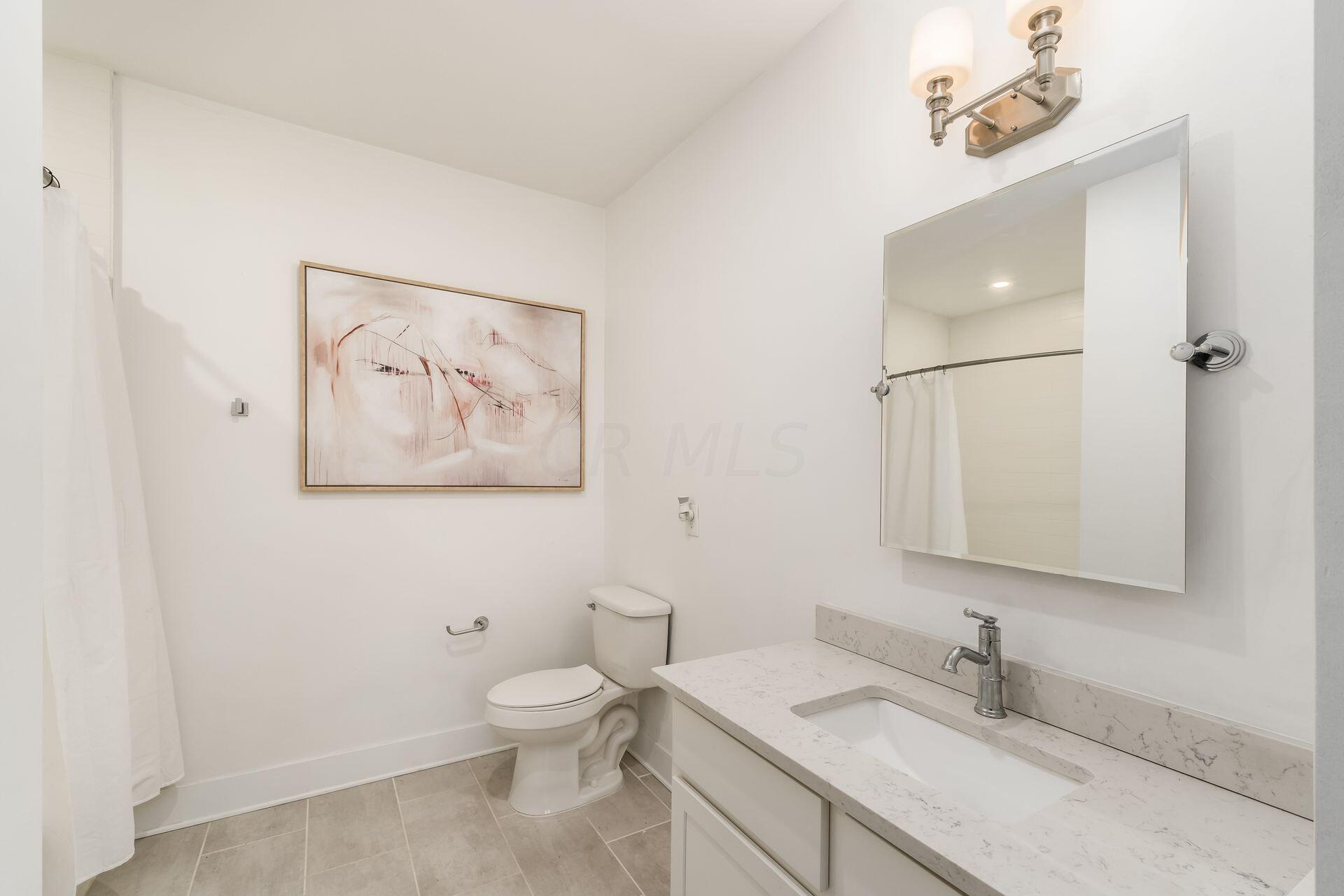 1670 E Broad Street, 207 Property Photo 32