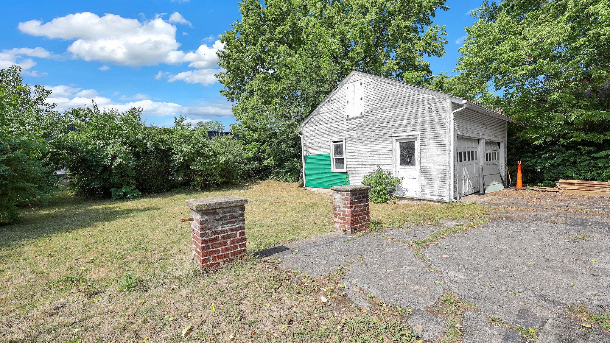 1039 Dublin Road Property Photo 3