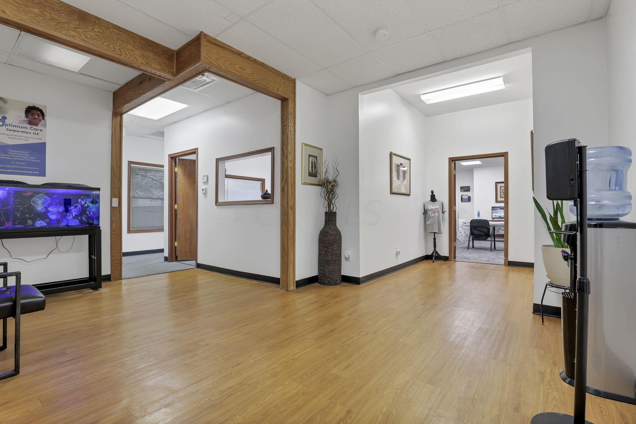 676 Brook Hollow Property Photo 6