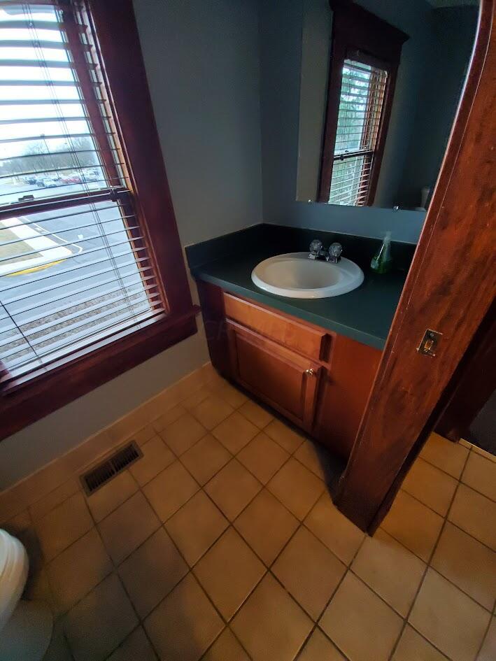 60 Hill Road S Property Photo 5