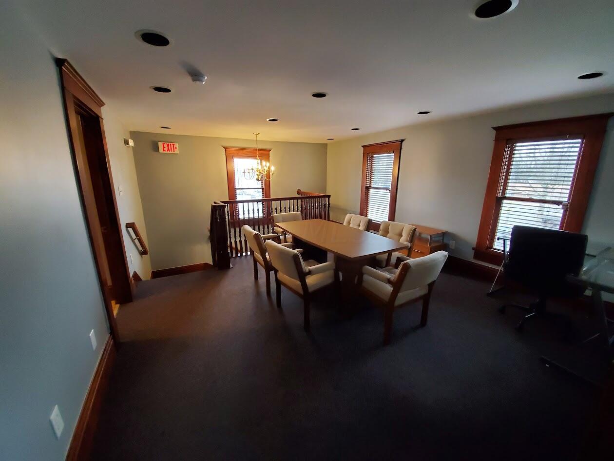 60 Hill Road S Property Photo 8