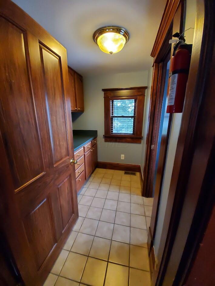 60 Hill Road S Property Photo 9