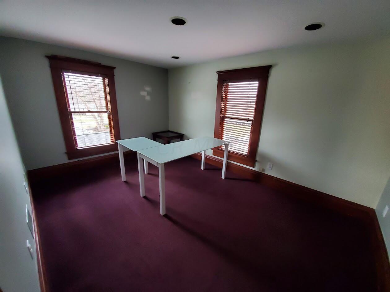 60 Hill Road S Property Photo 10