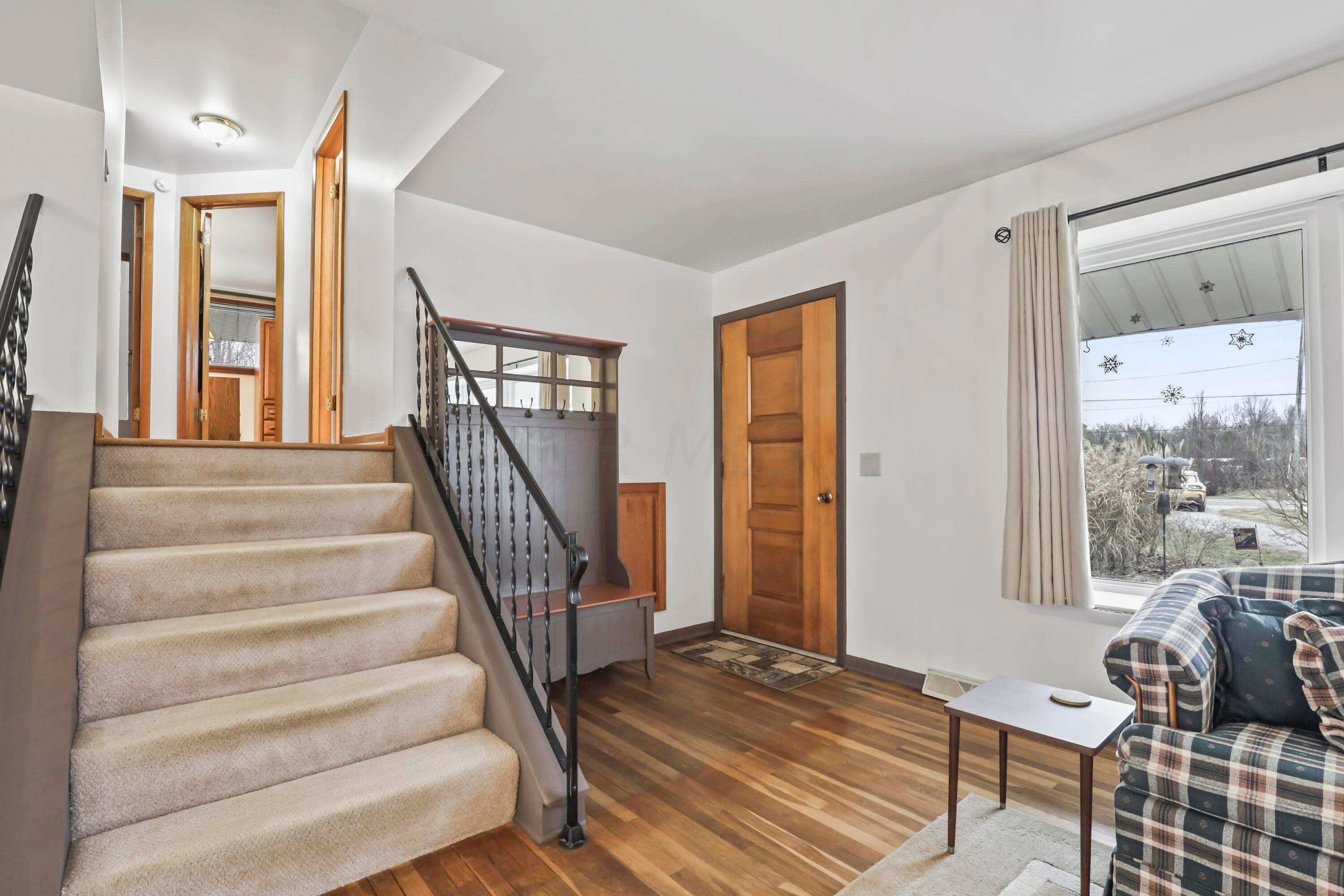 10179 Johnstown Road Property Photo 3