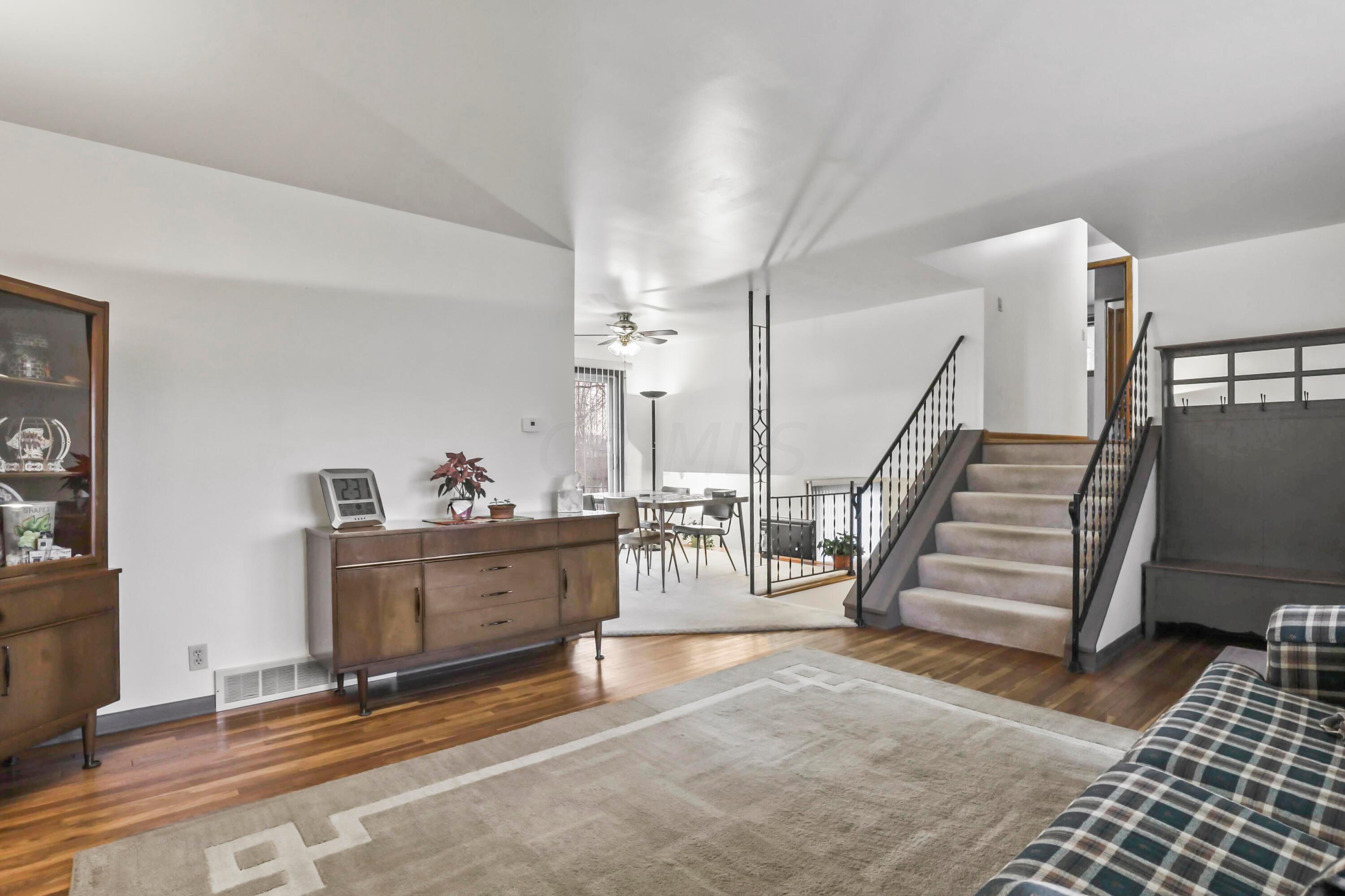 10179 Johnstown Road Property Photo 4