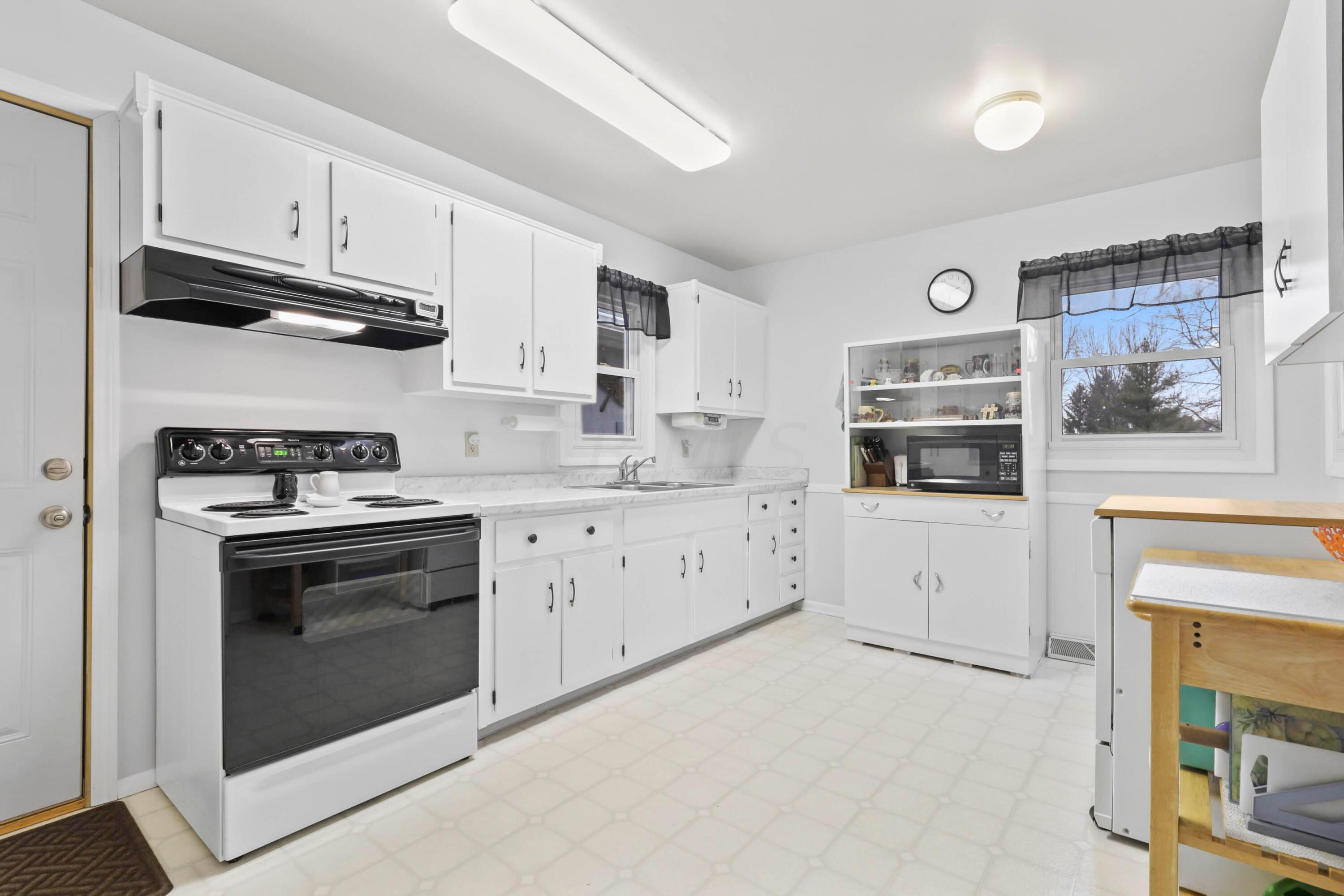 10179 Johnstown Road Property Photo 13