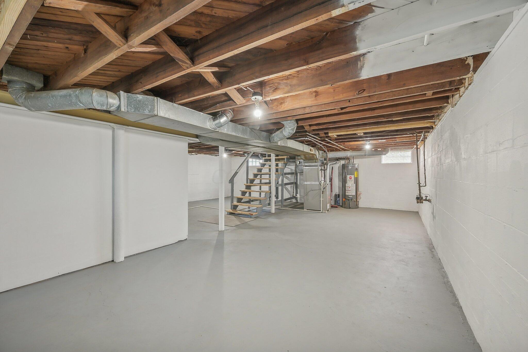 195 Letchworth Avenue Property Photo 9
