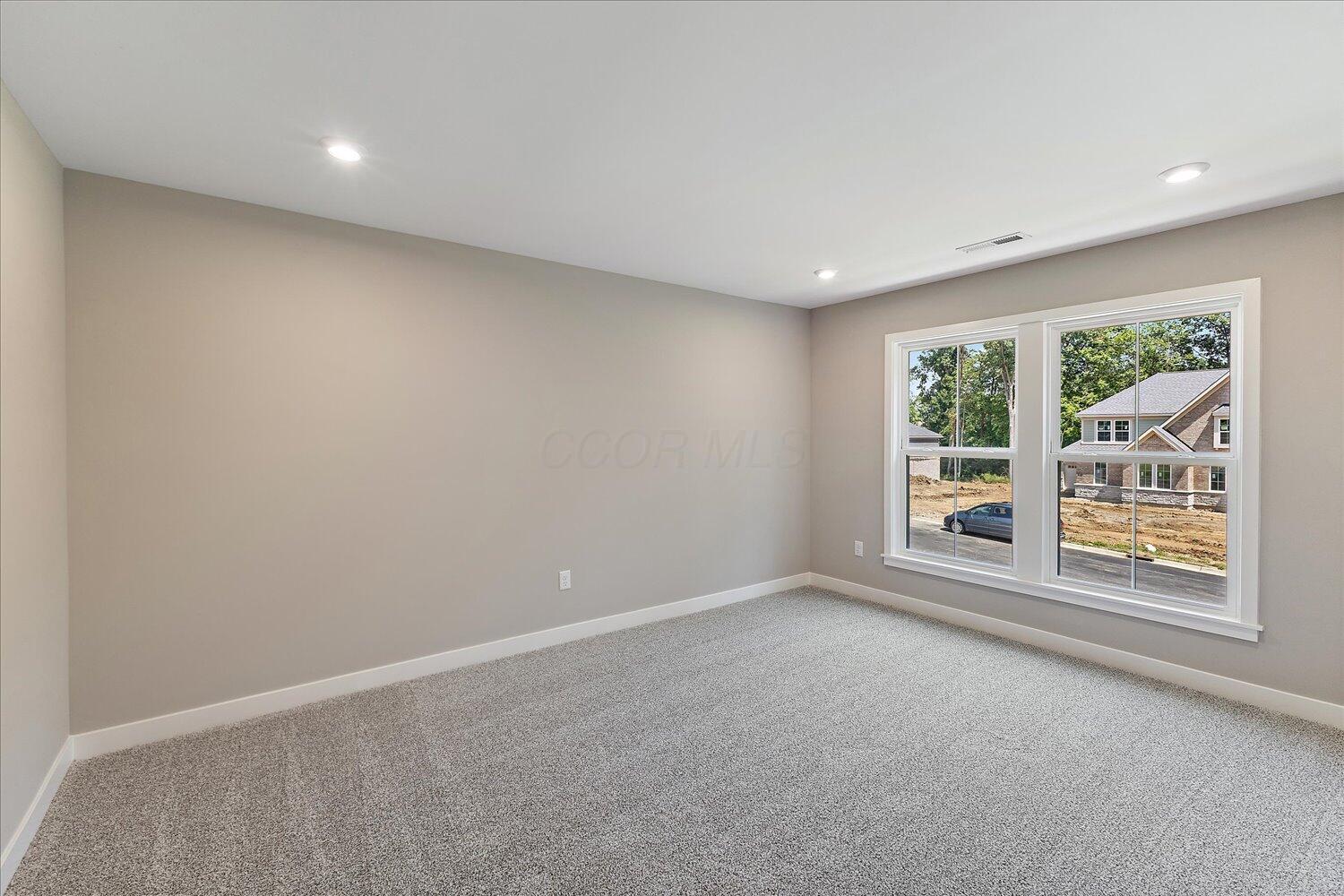 2574 Muirfield Drive Property Photo 25
