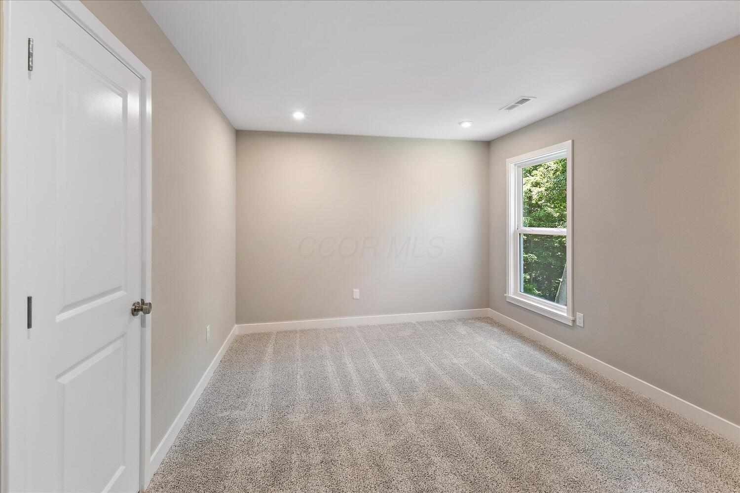 2574 Muirfield Drive Property Photo 28