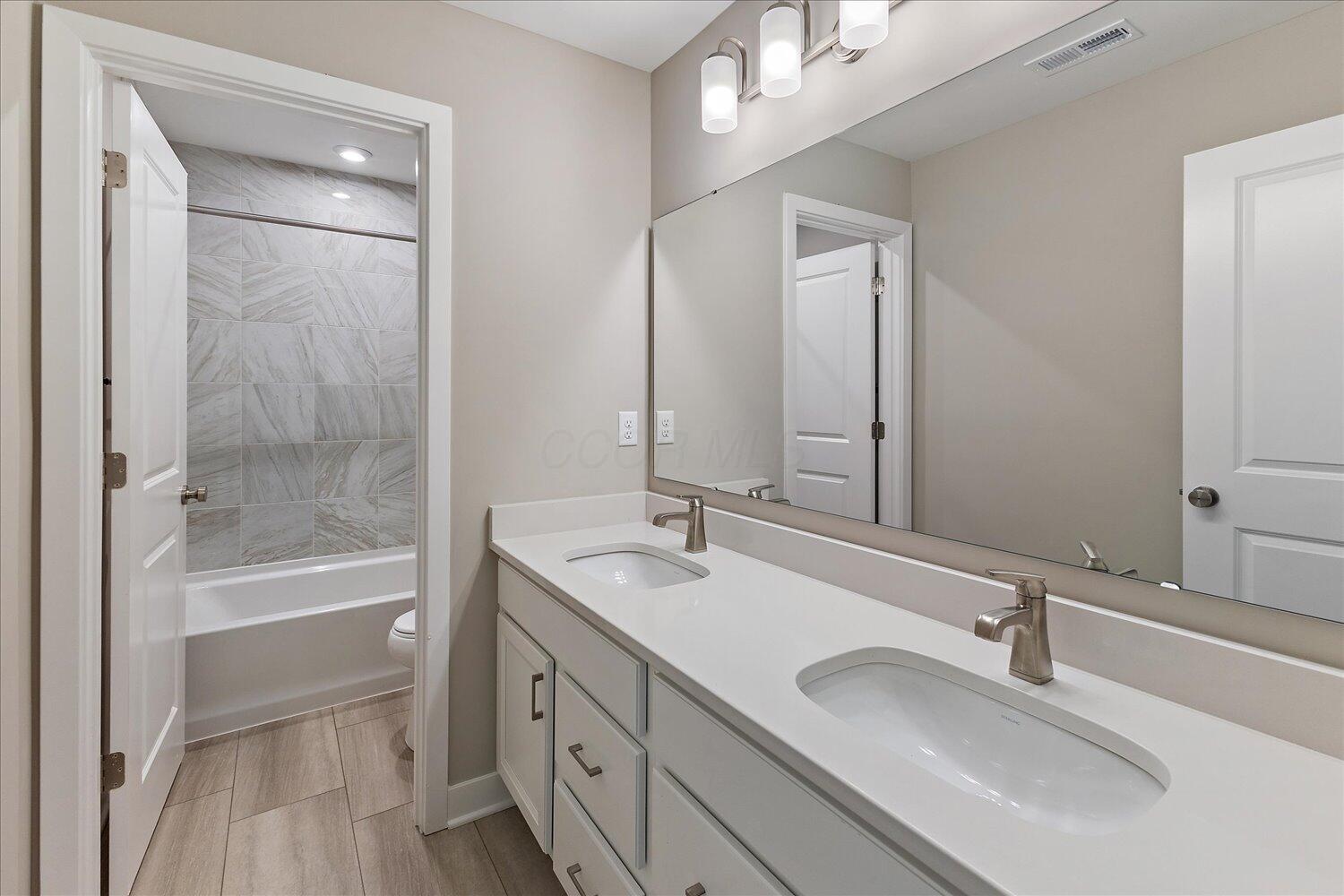 2574 Muirfield Drive Property Photo 29