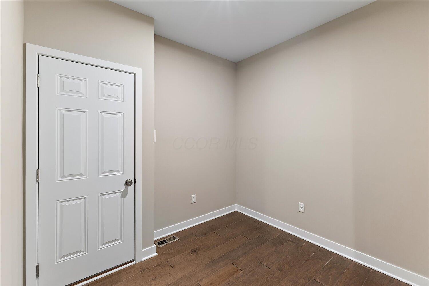 2574 Muirfield Drive Property Photo 32