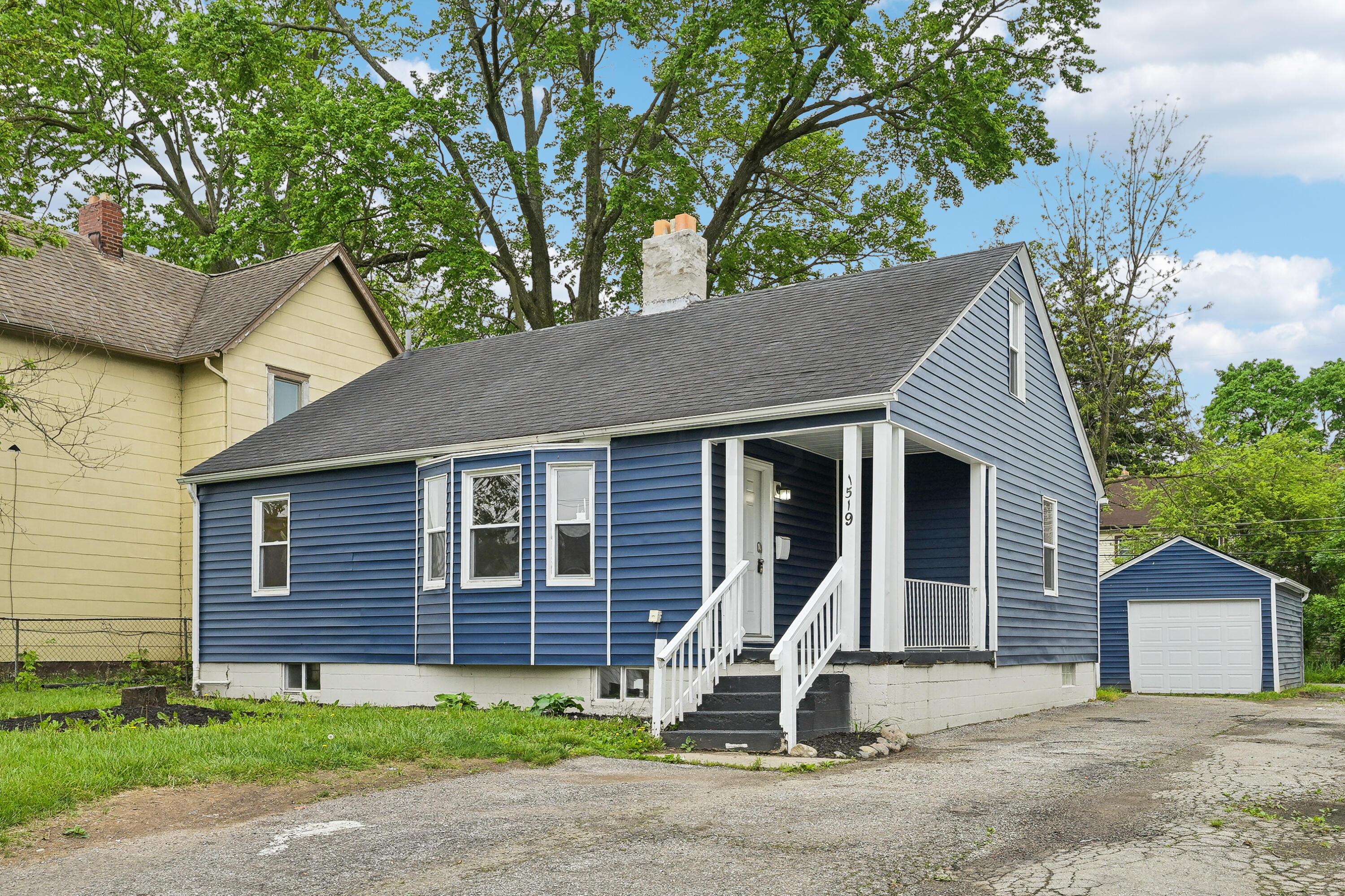 1519 E Hudson Street Property Photo 3