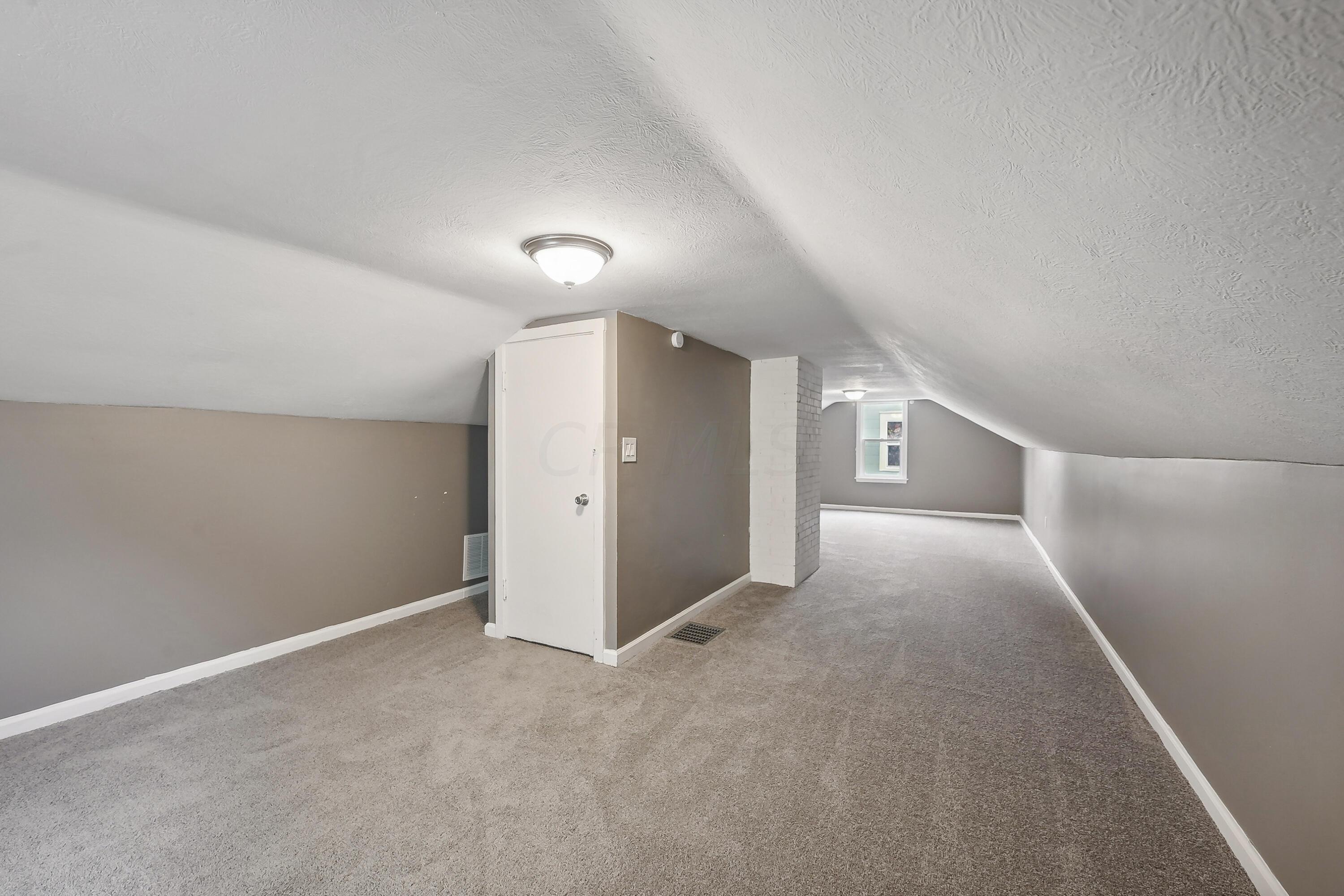 1519 E Hudson Street Property Photo 19
