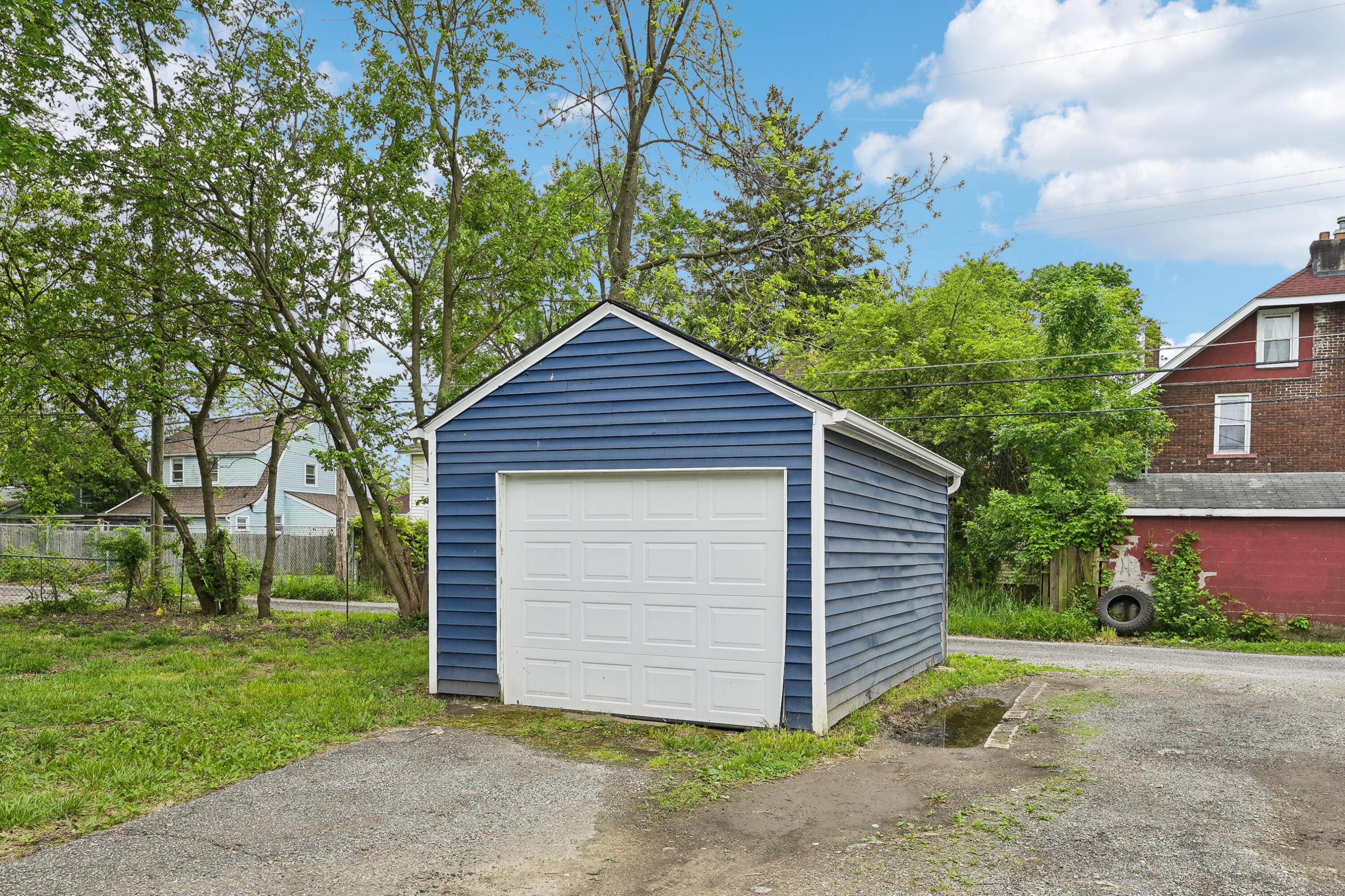 1519 E Hudson Street Property Photo 23