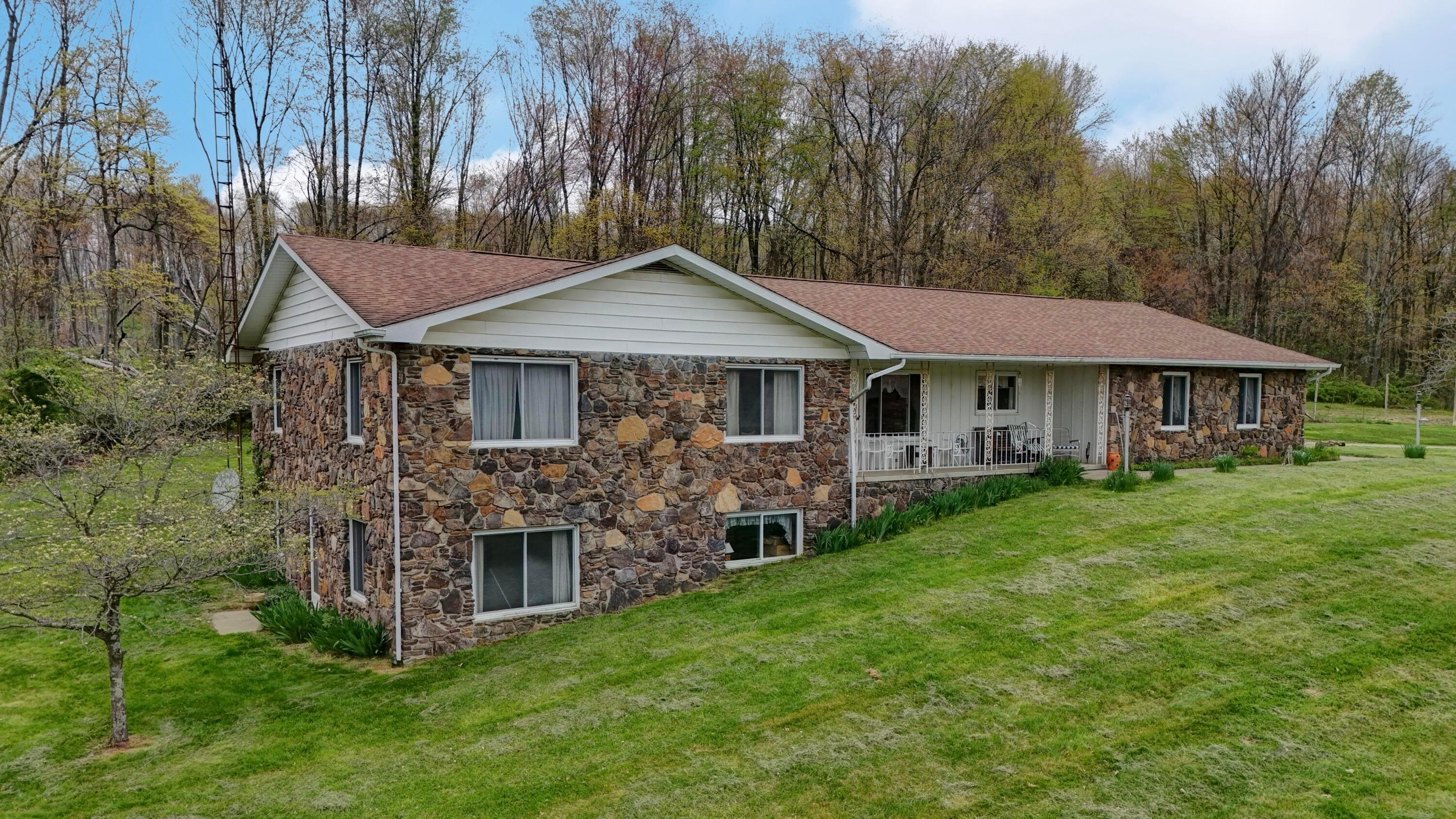 18021 Turkey Ridge Road Property Photo 3
