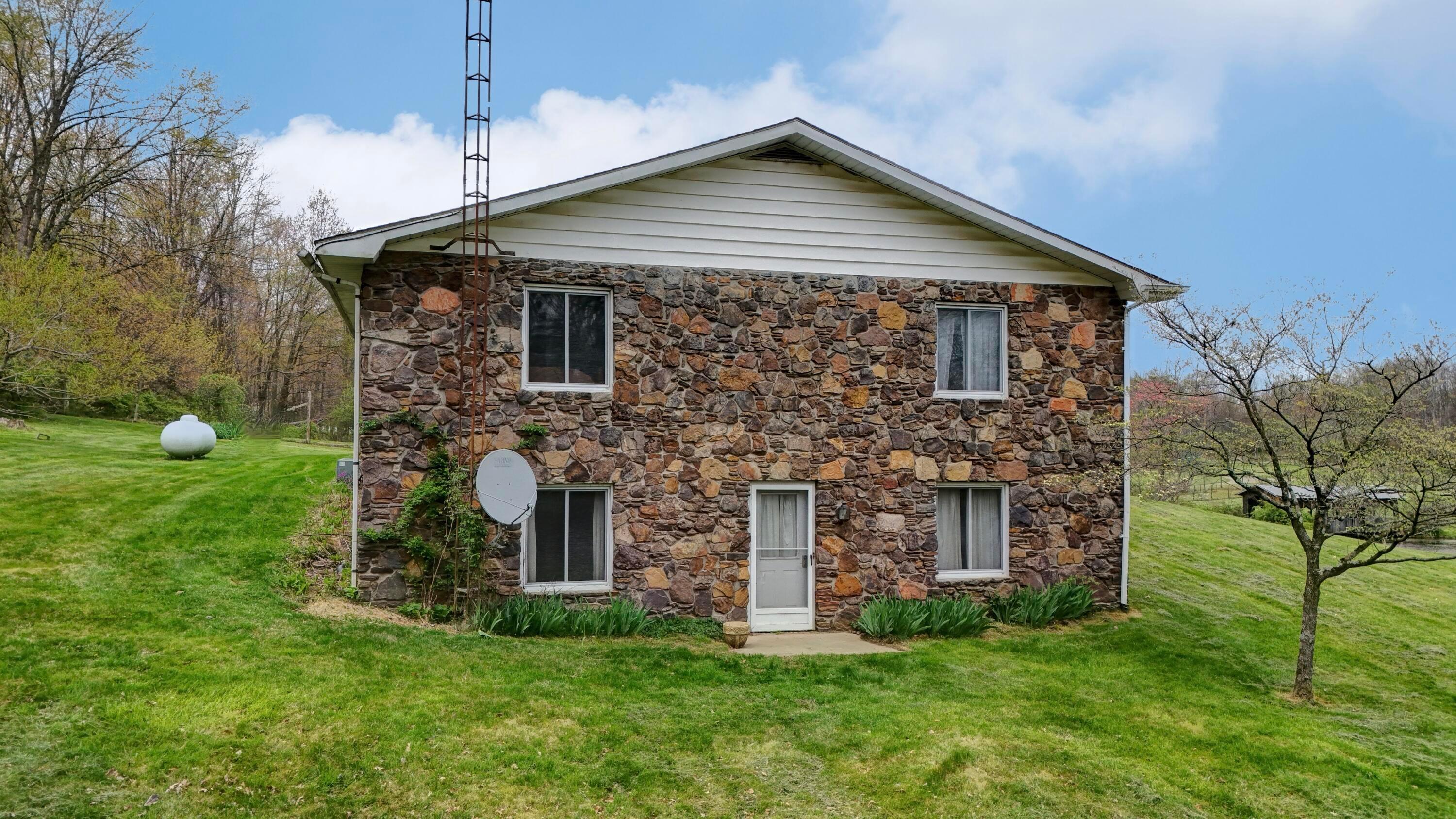 18021 Turkey Ridge Road Property Photo 4
