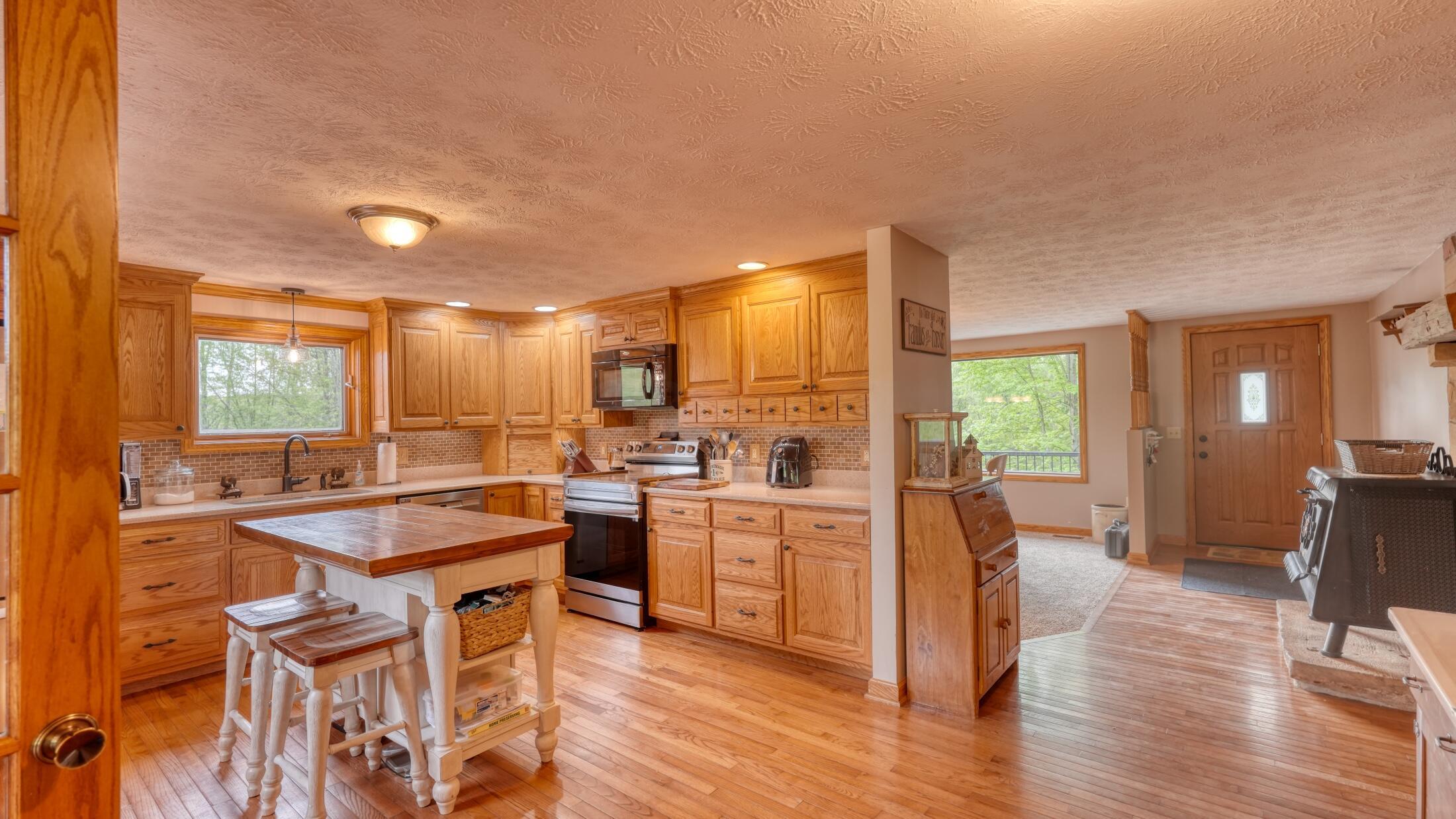 18847 Sugartree Road Property Photo 9