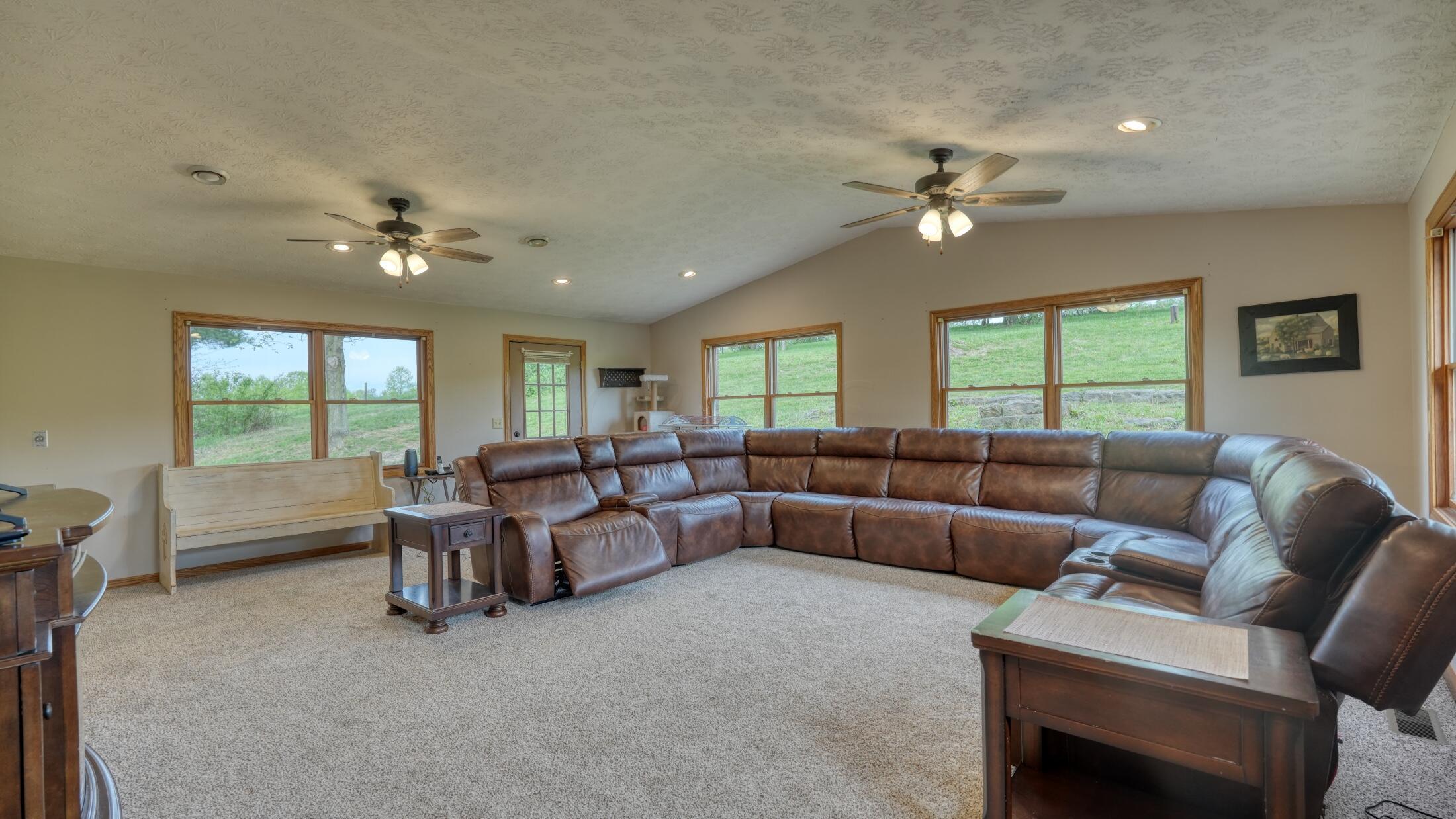 18847 Sugartree Road Property Photo 12
