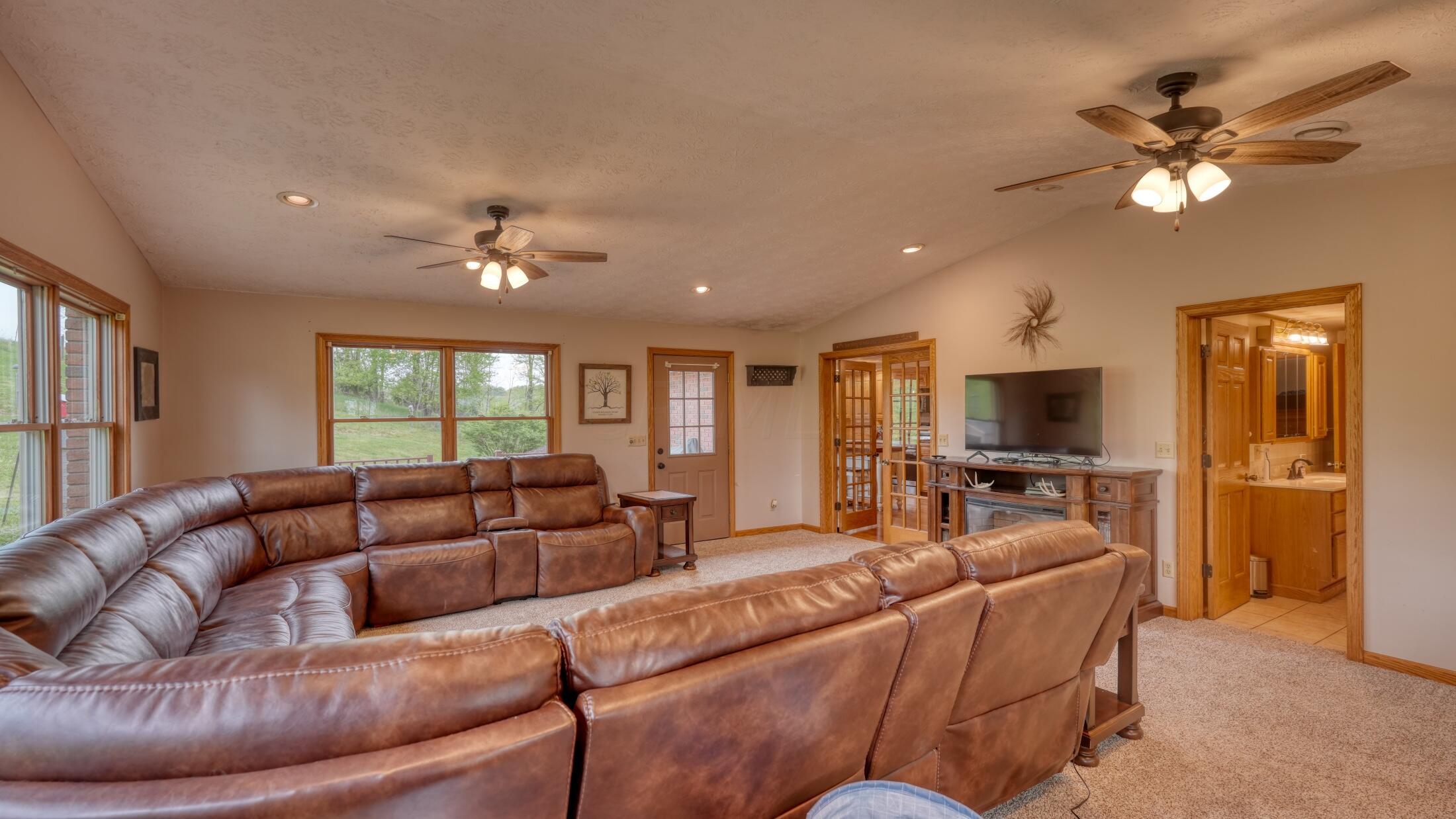 18847 Sugartree Road Property Photo 13
