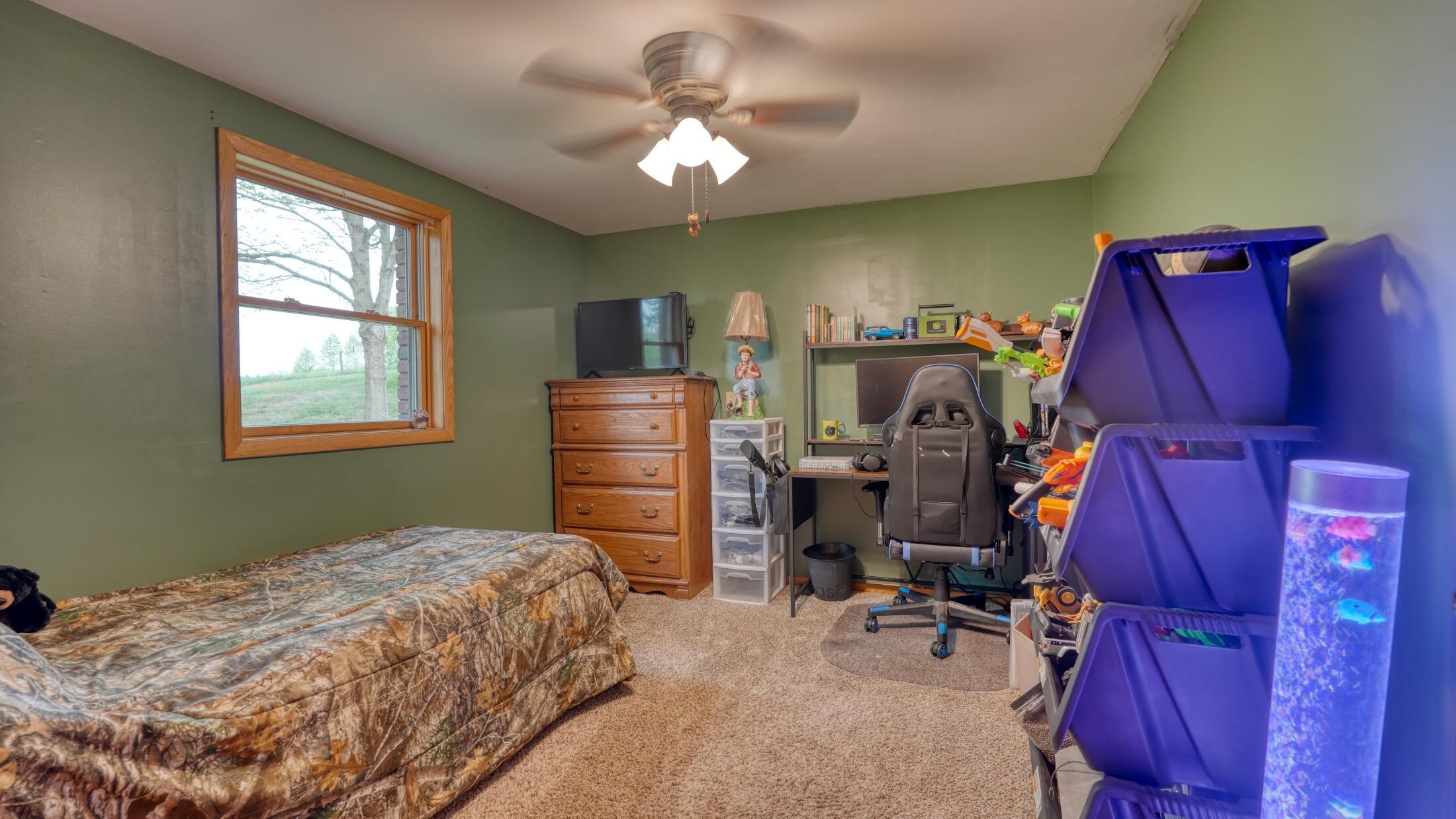 18847 Sugartree Road Property Photo 16