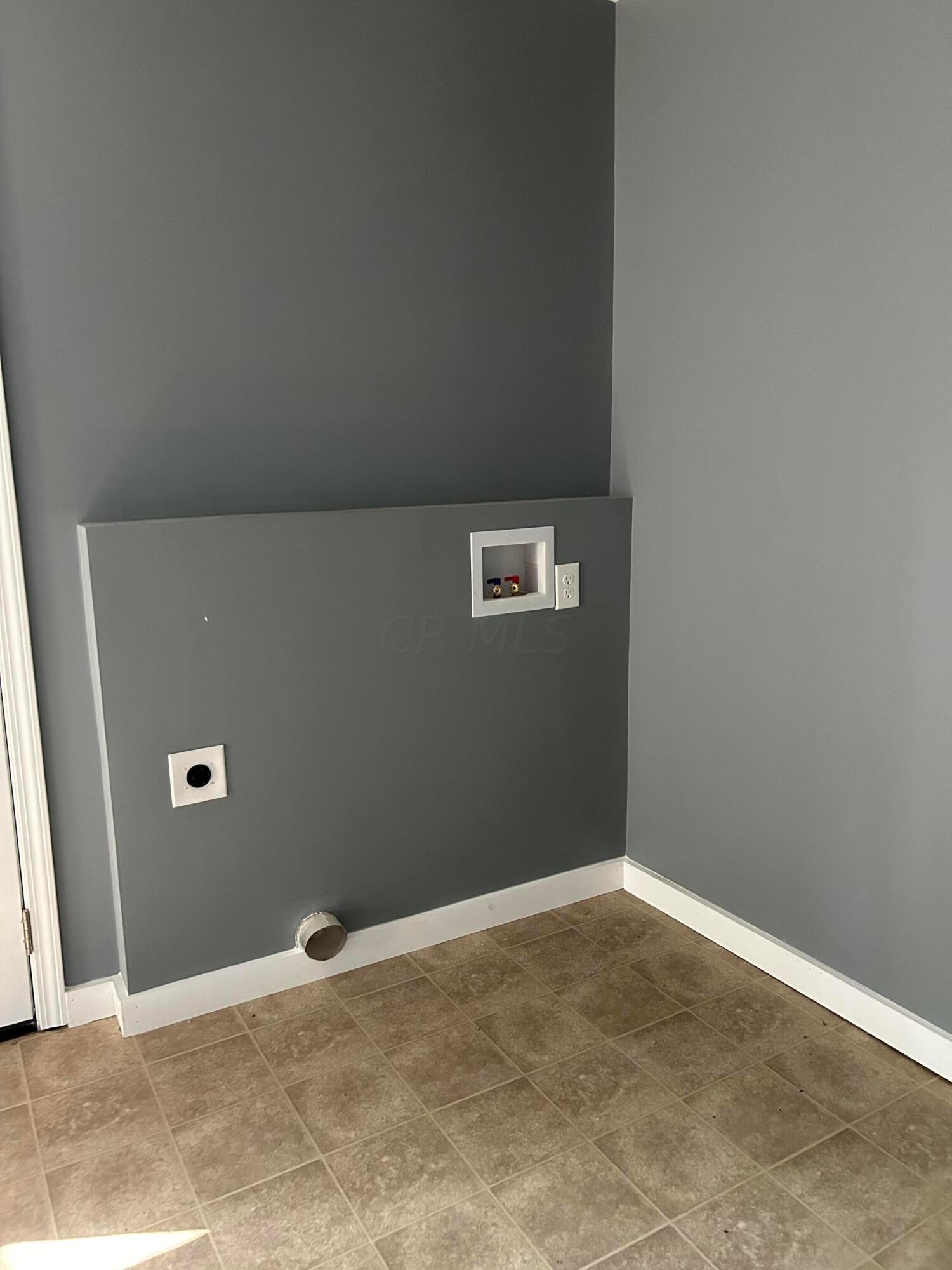 300 E 4th Street Property Photo 9