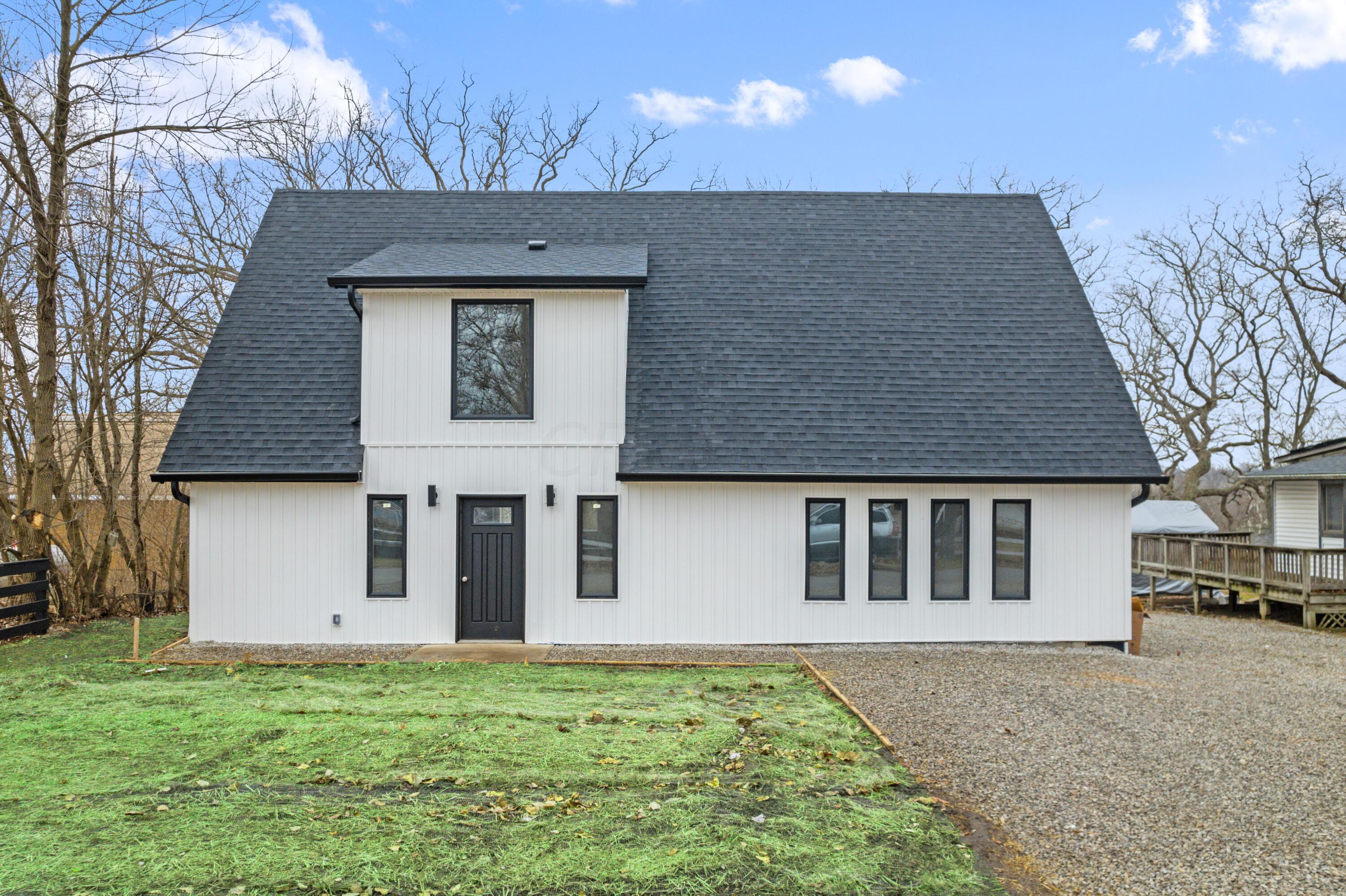 6707 Darby Boulevard Property Photo 1