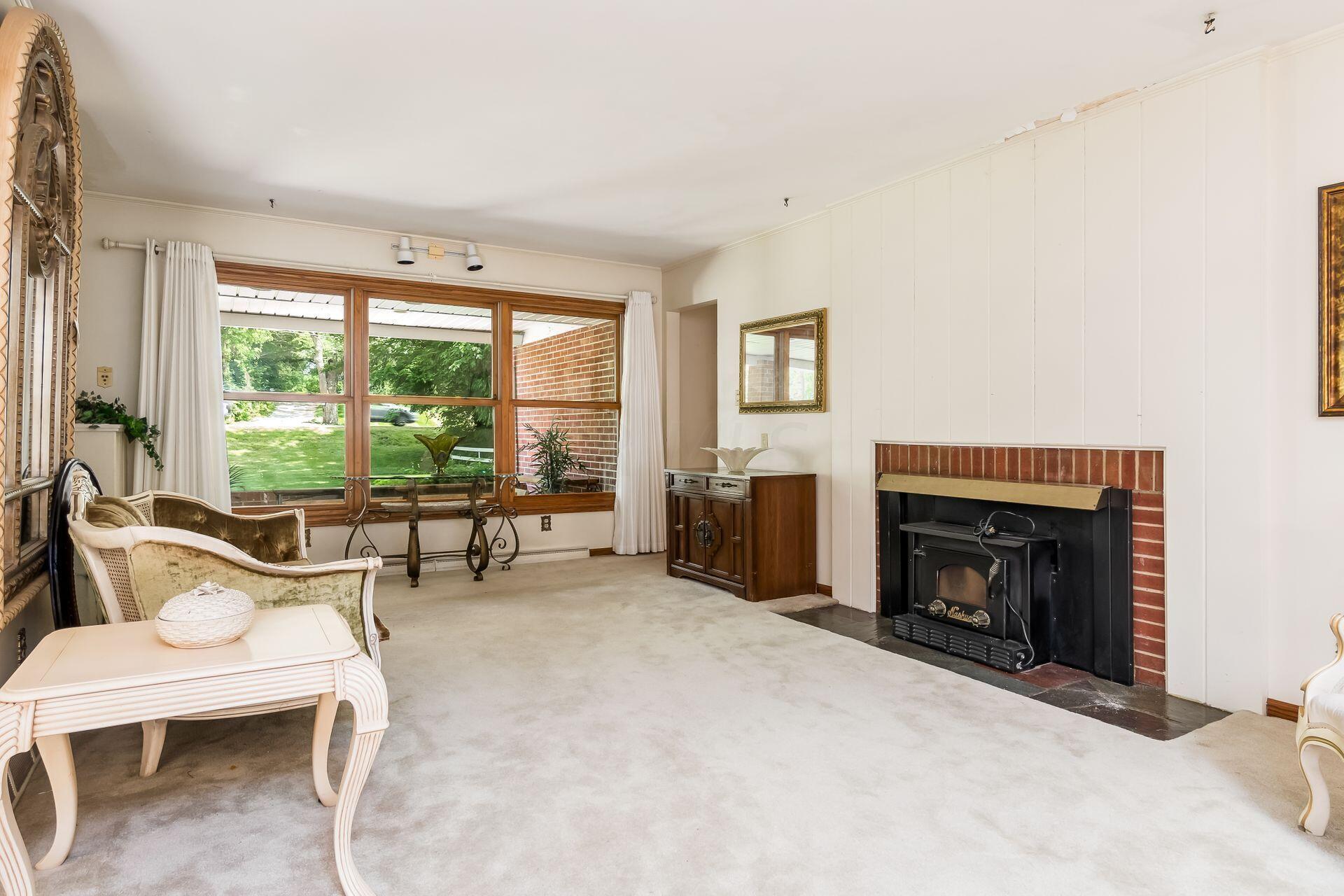 4165 Sunbury Road Property Photo 6
