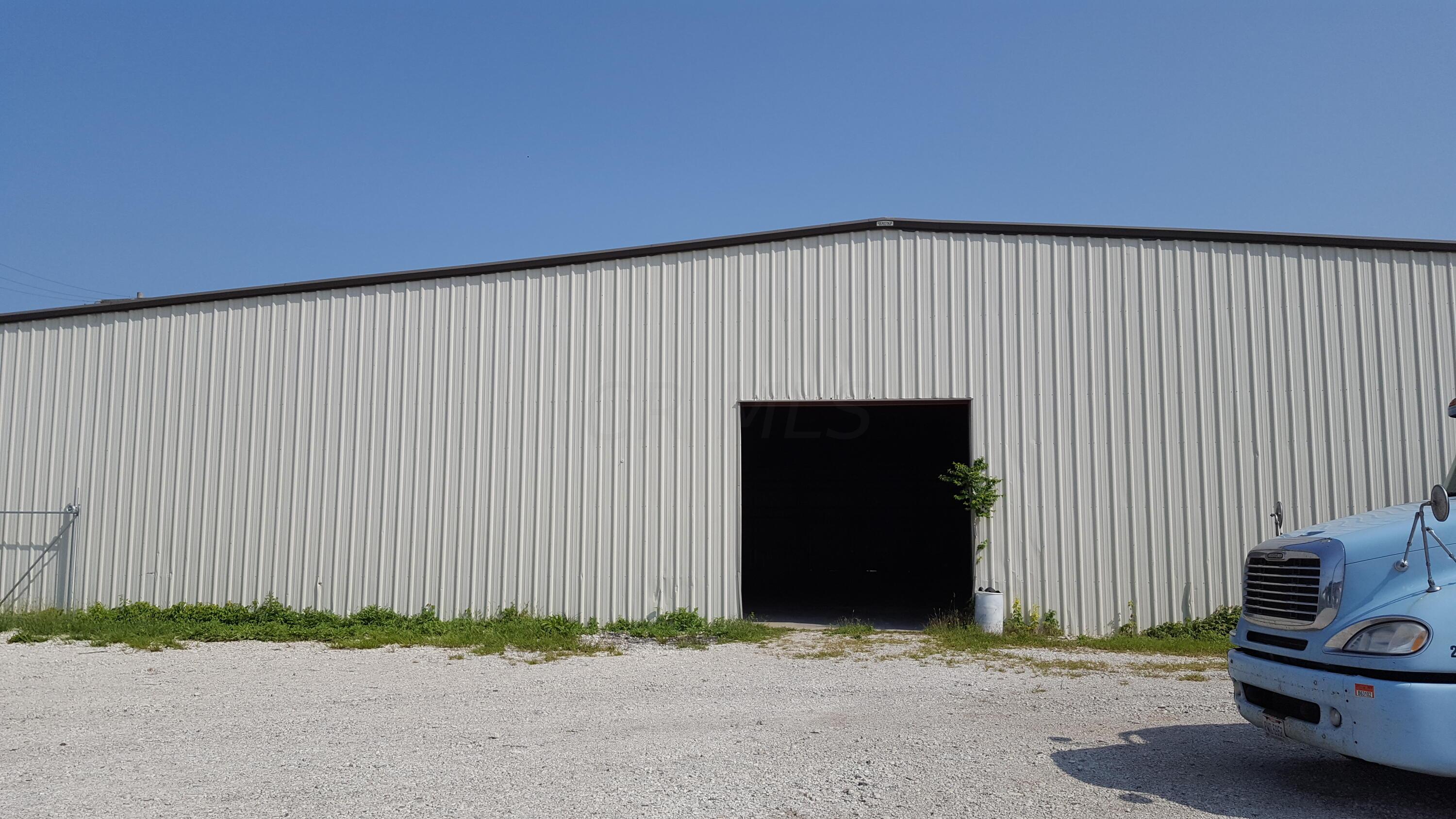 2523 Creekway Drive Property Photo 3