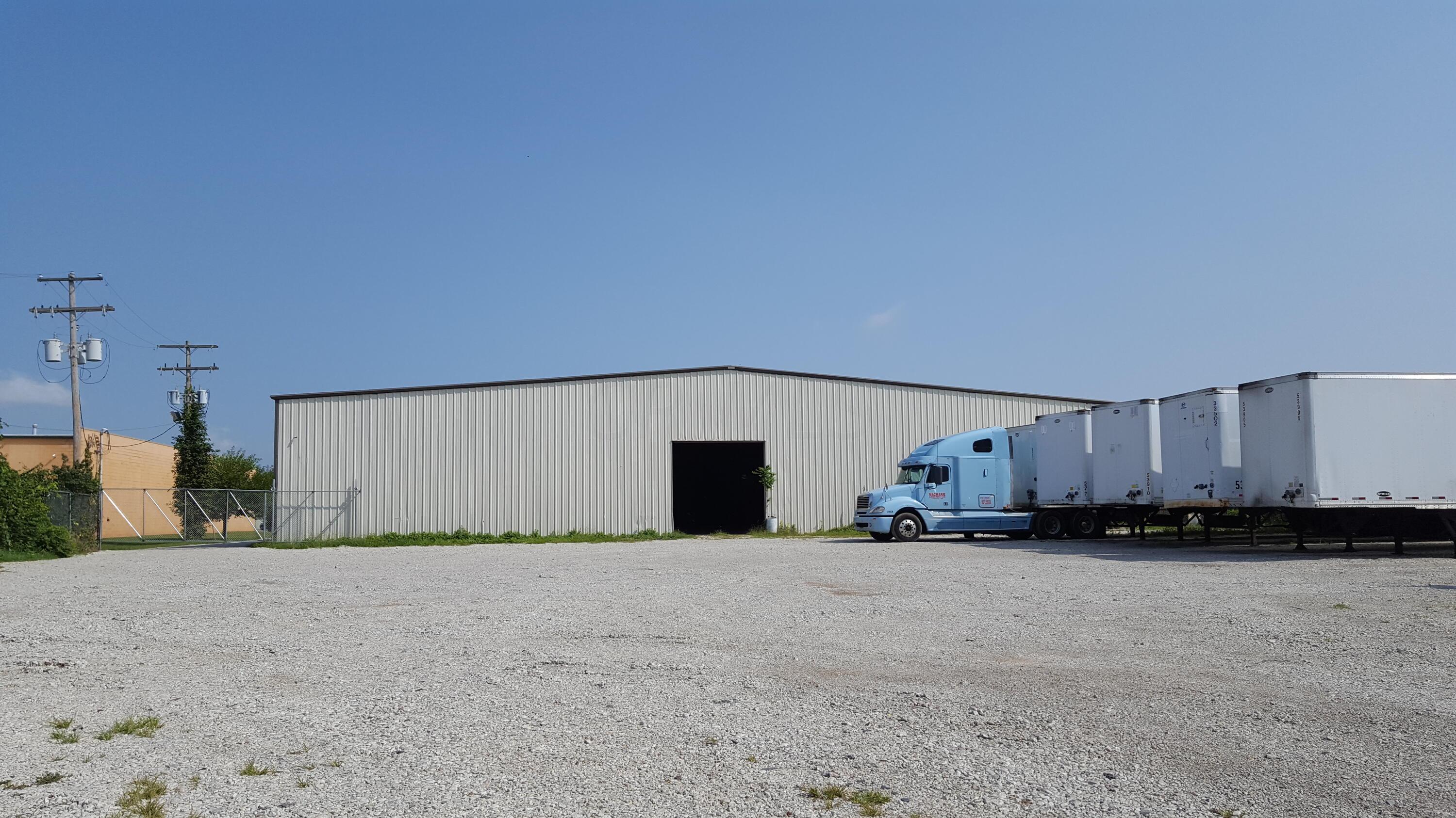 2523 Creekway Drive Property Photo 4