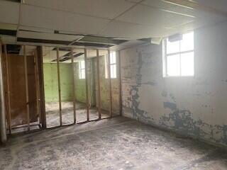 935 Millwood Avenue Property Photo 8