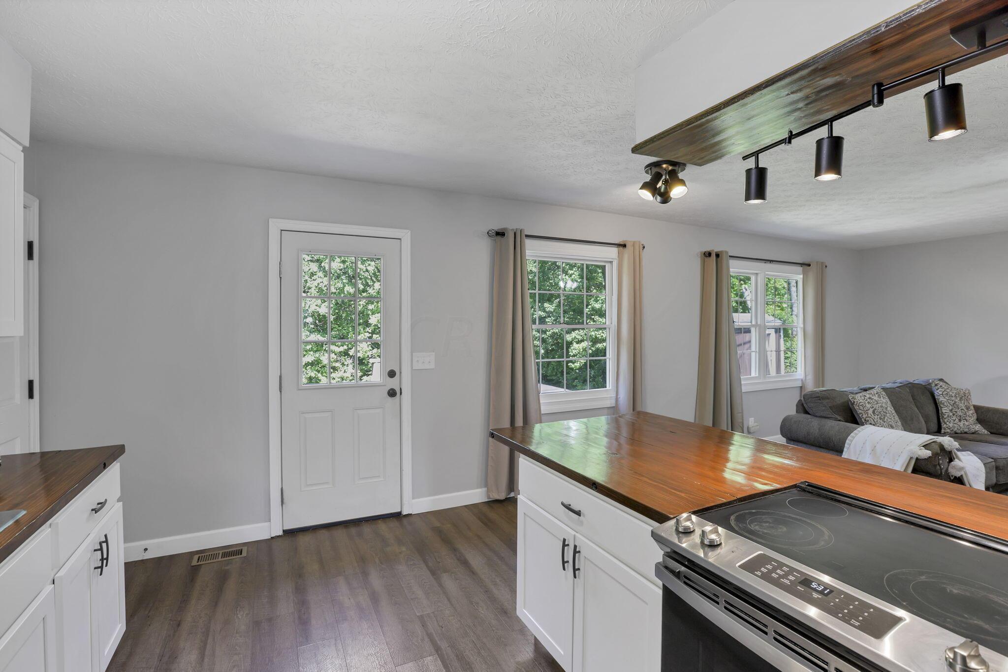 8941 State Route 664 N Property Photo 17