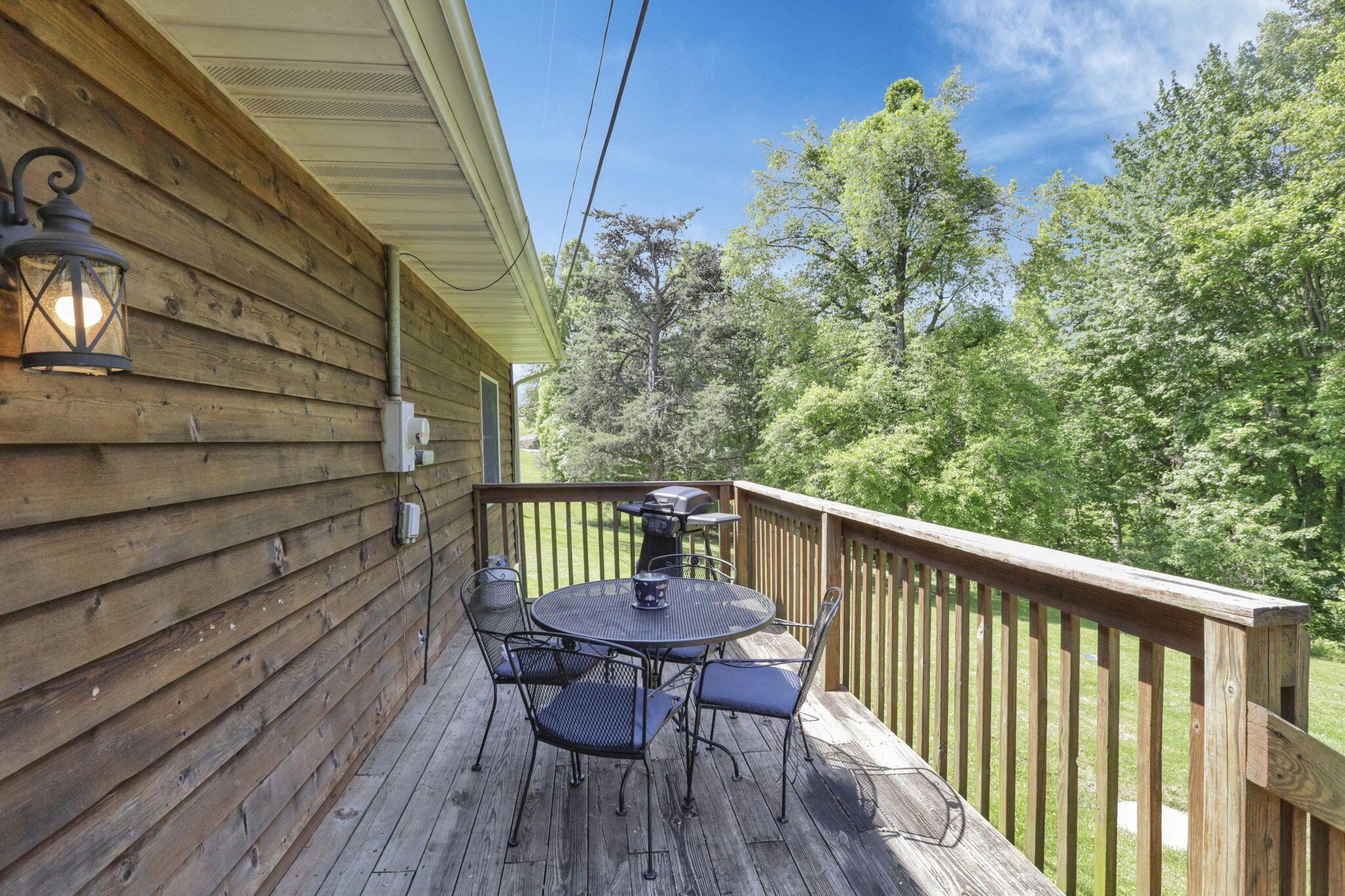 8941 State Route 664 N Property Photo 45