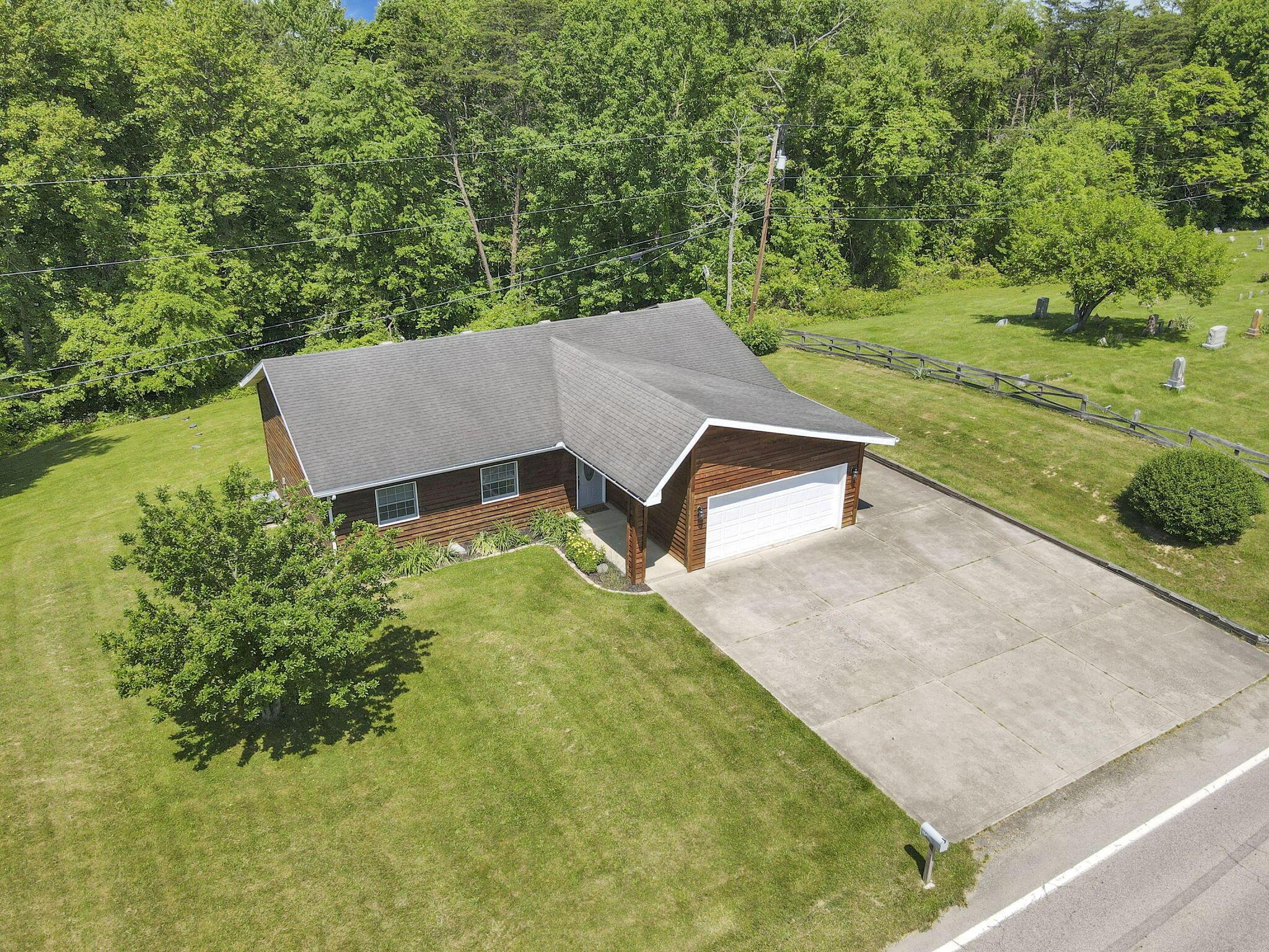 8941 State Route 664 N Property Photo 56