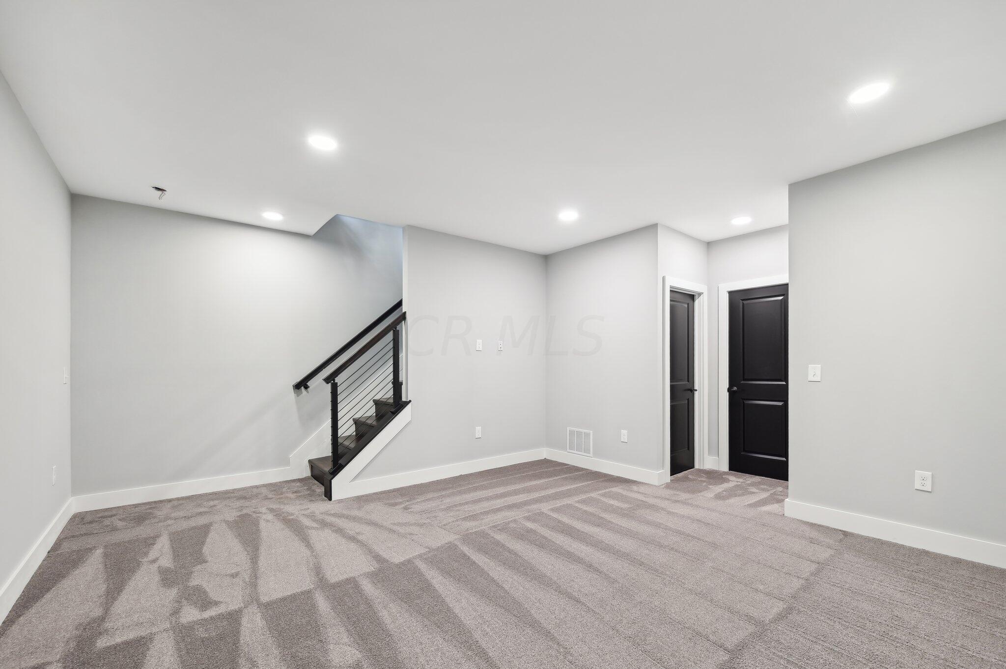 516 Riverfront Lane Property Photo 22