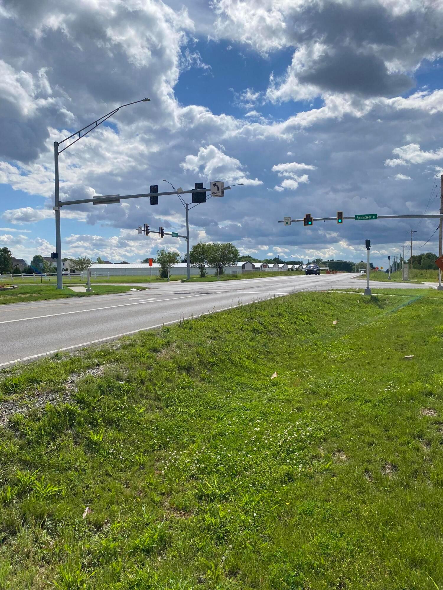 8260 Refugee Road Property Photo