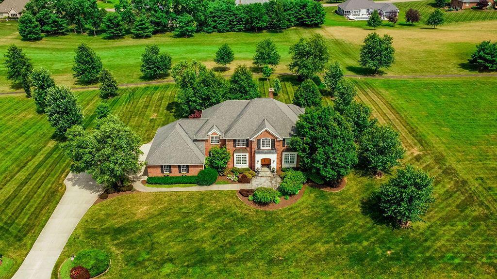1424 Greenbrier Drive Property Photo 4
