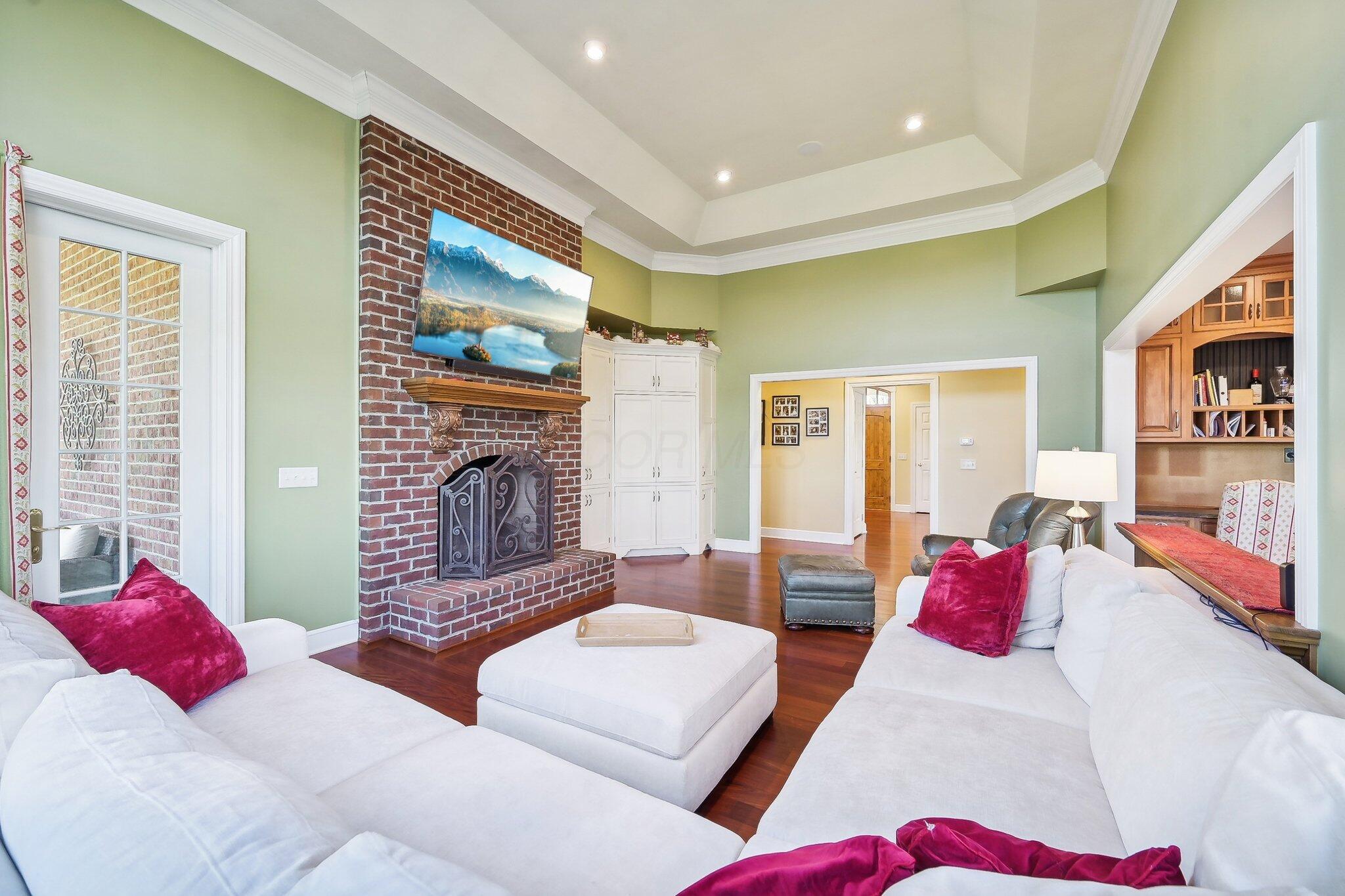 1424 Greenbrier Drive Property Photo 28