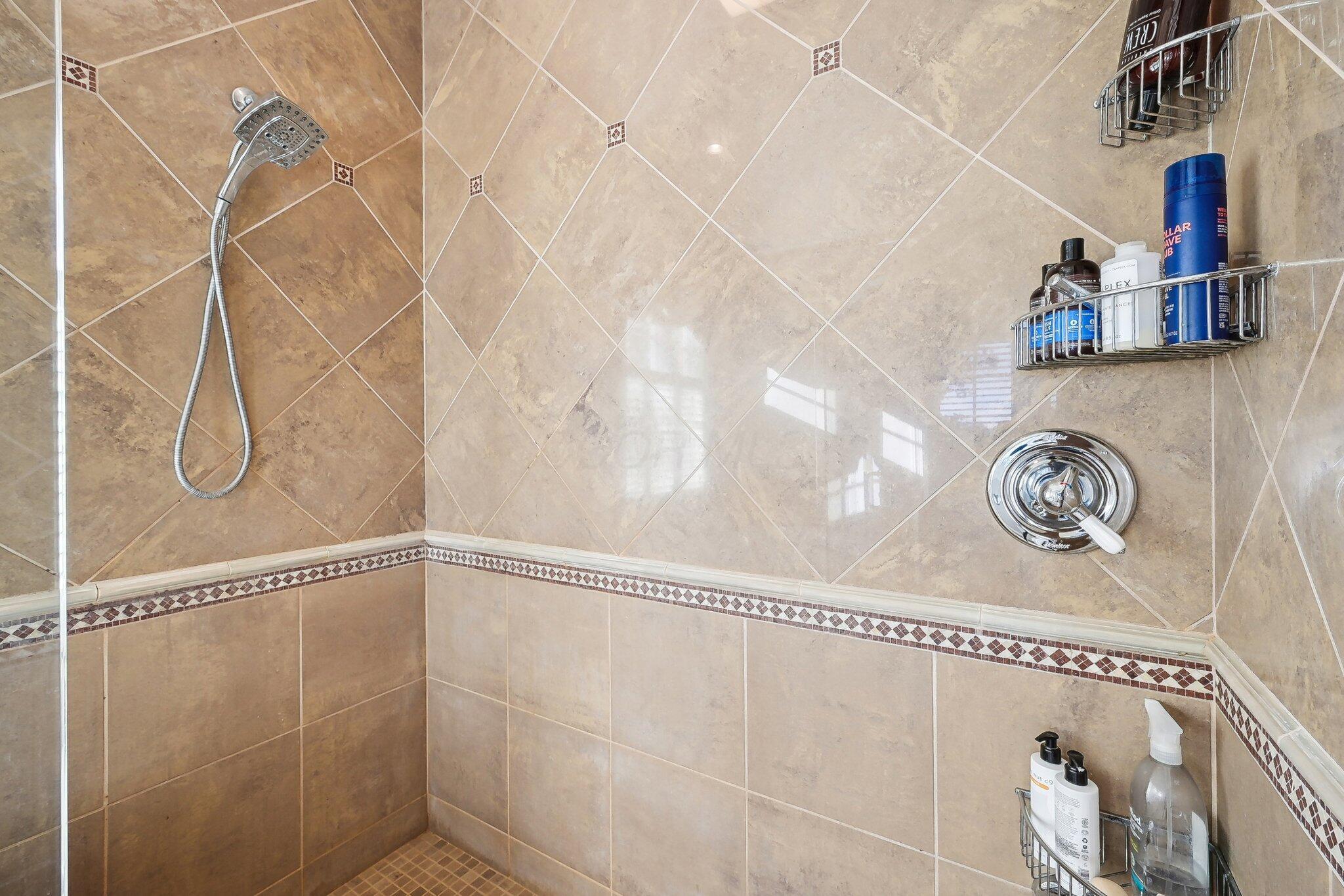 1424 Greenbrier Drive Property Photo 47