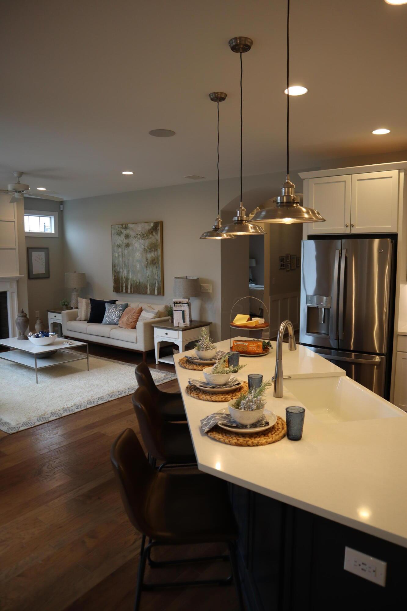 7255 Lehman Park Place Property Photo 2