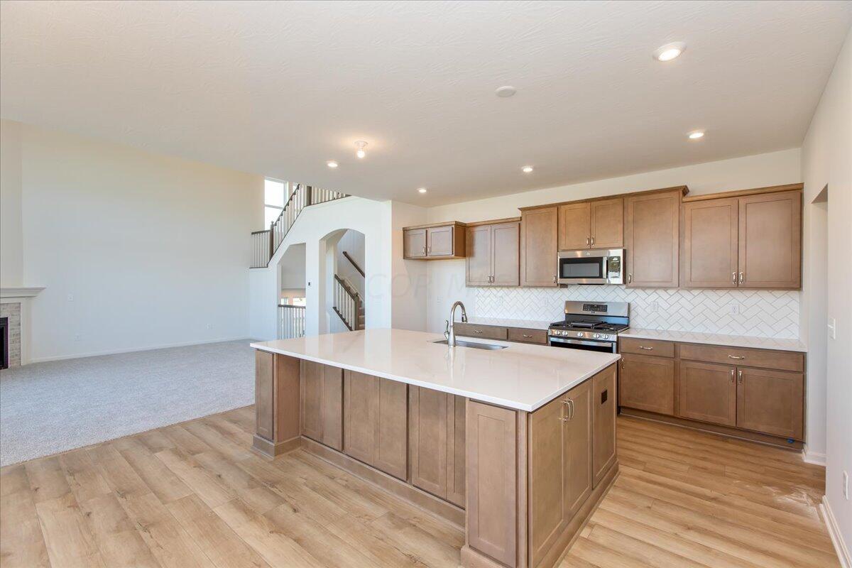 2140 Breezeway Place Property Photo 8