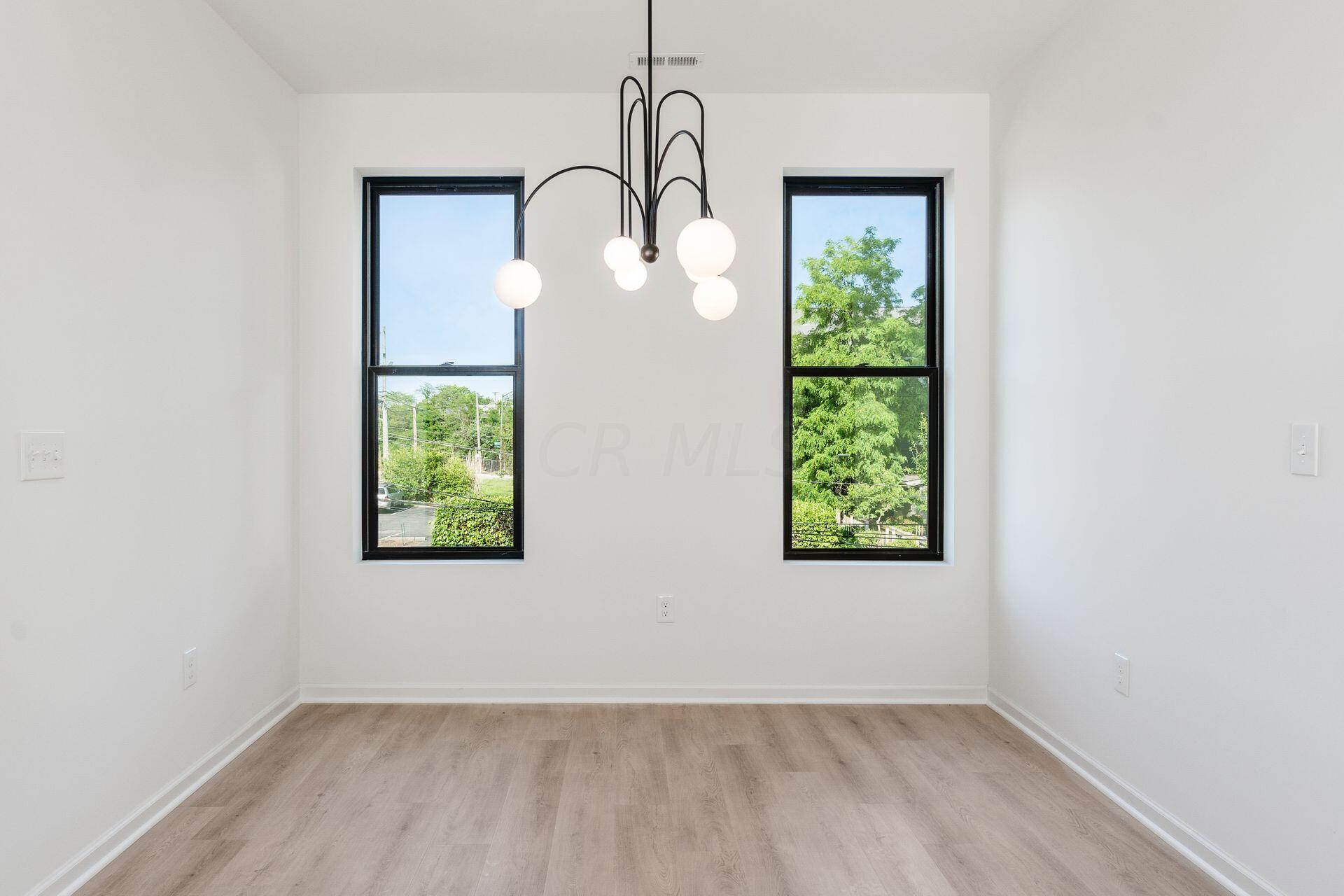 583 E Walnut Street Property Photo 12