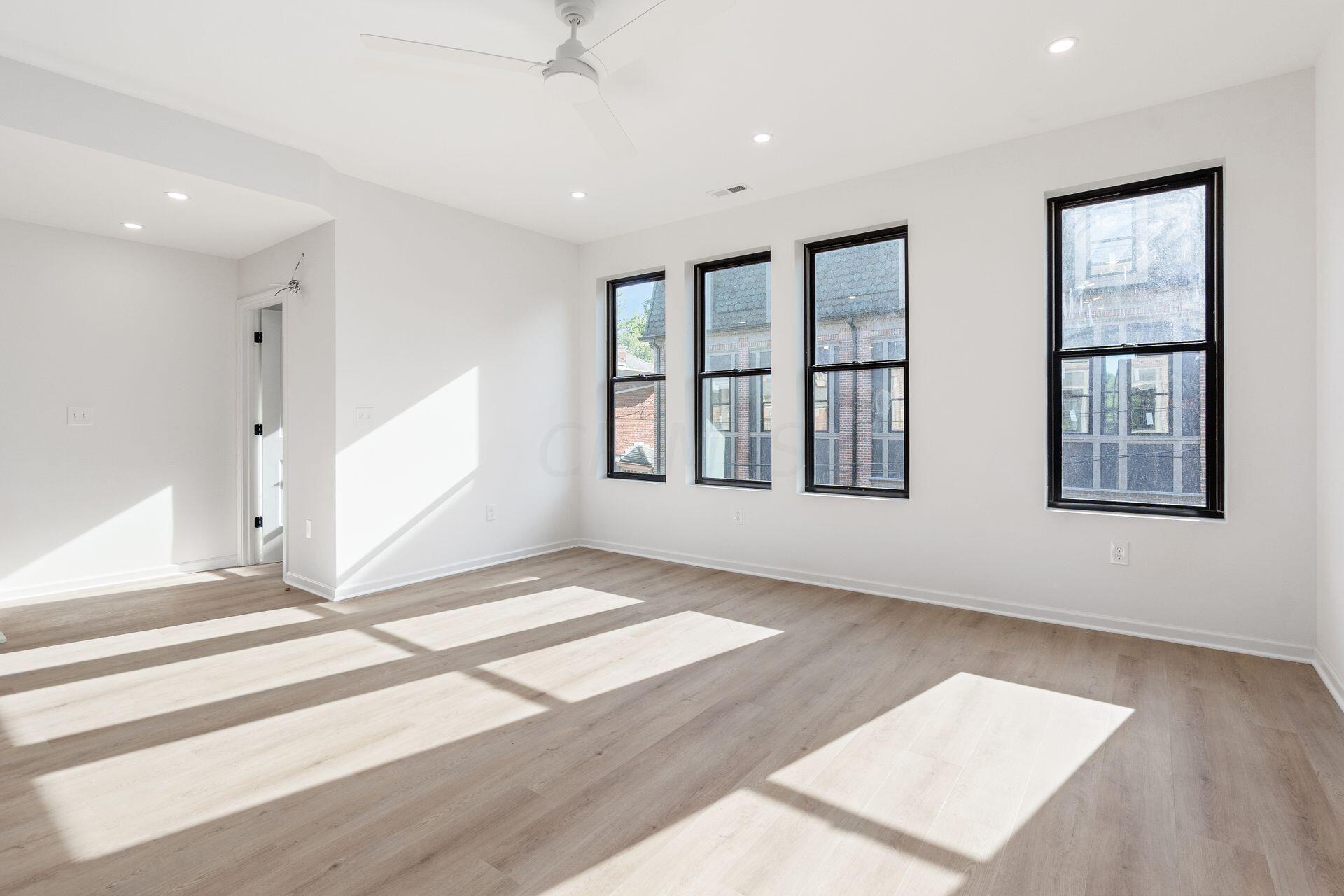 583 E Walnut Street Property Photo 15