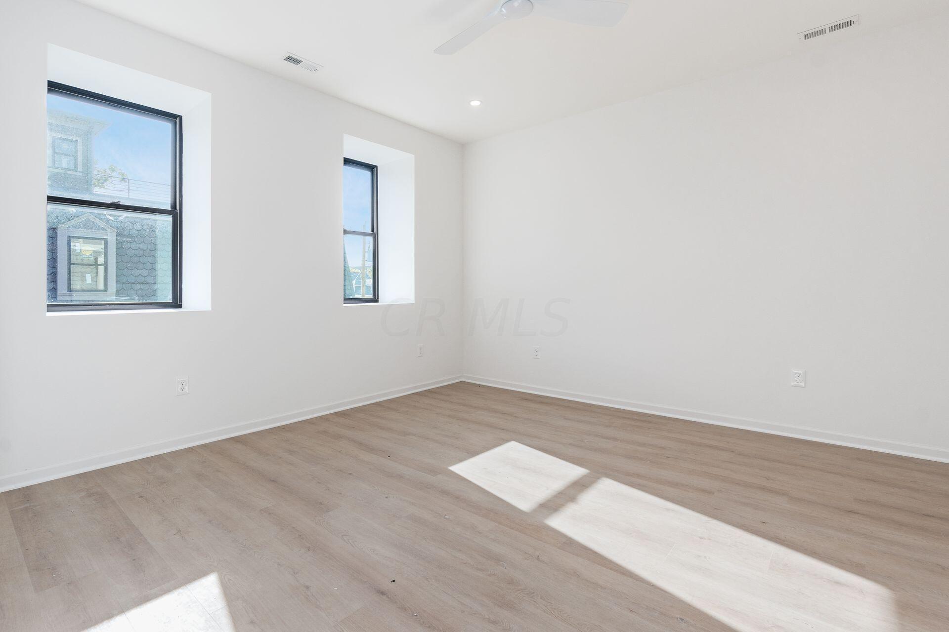 583 E Walnut Street Property Photo 19