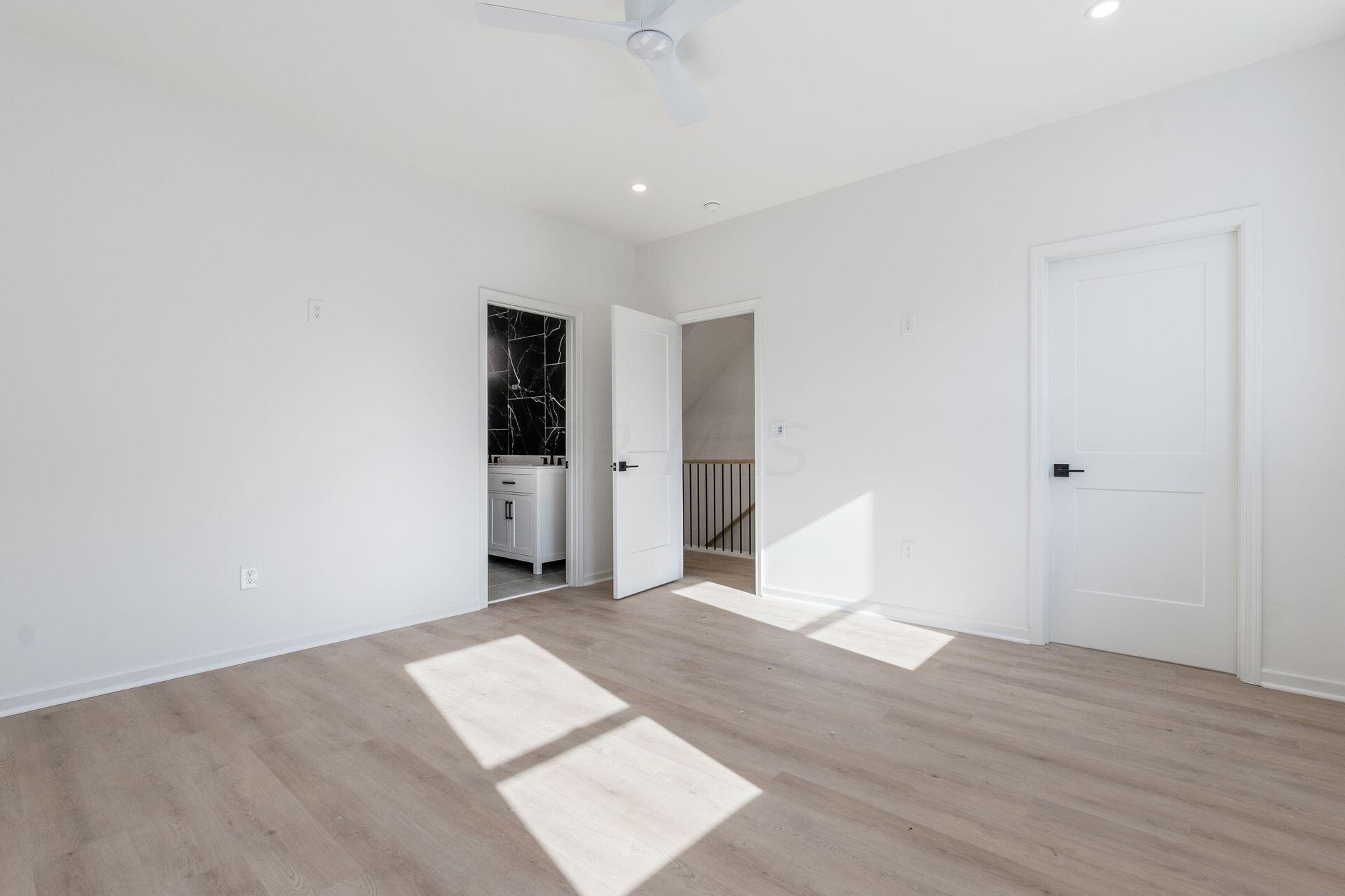 583 E Walnut Street Property Photo 20