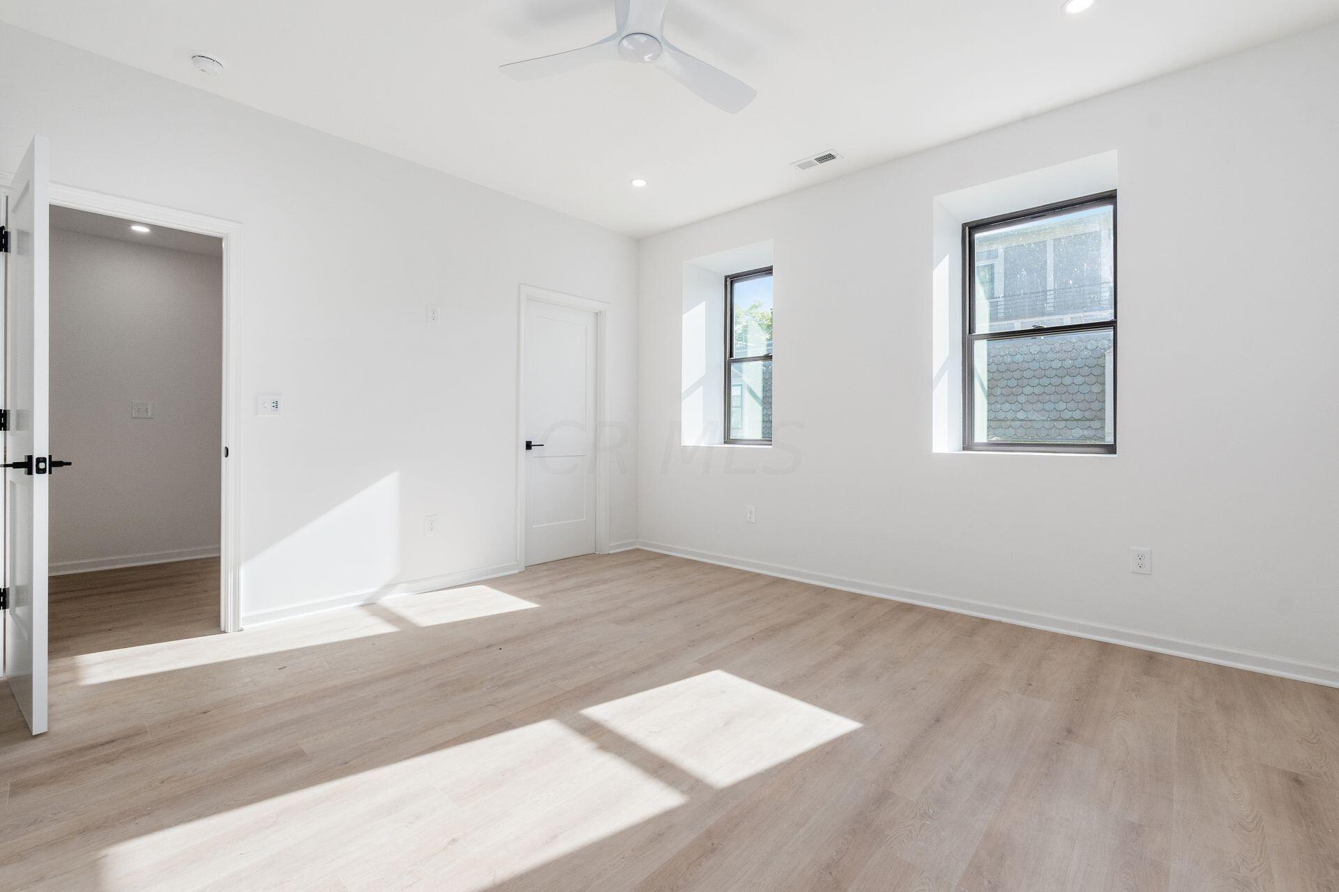583 E Walnut Street Property Photo 21