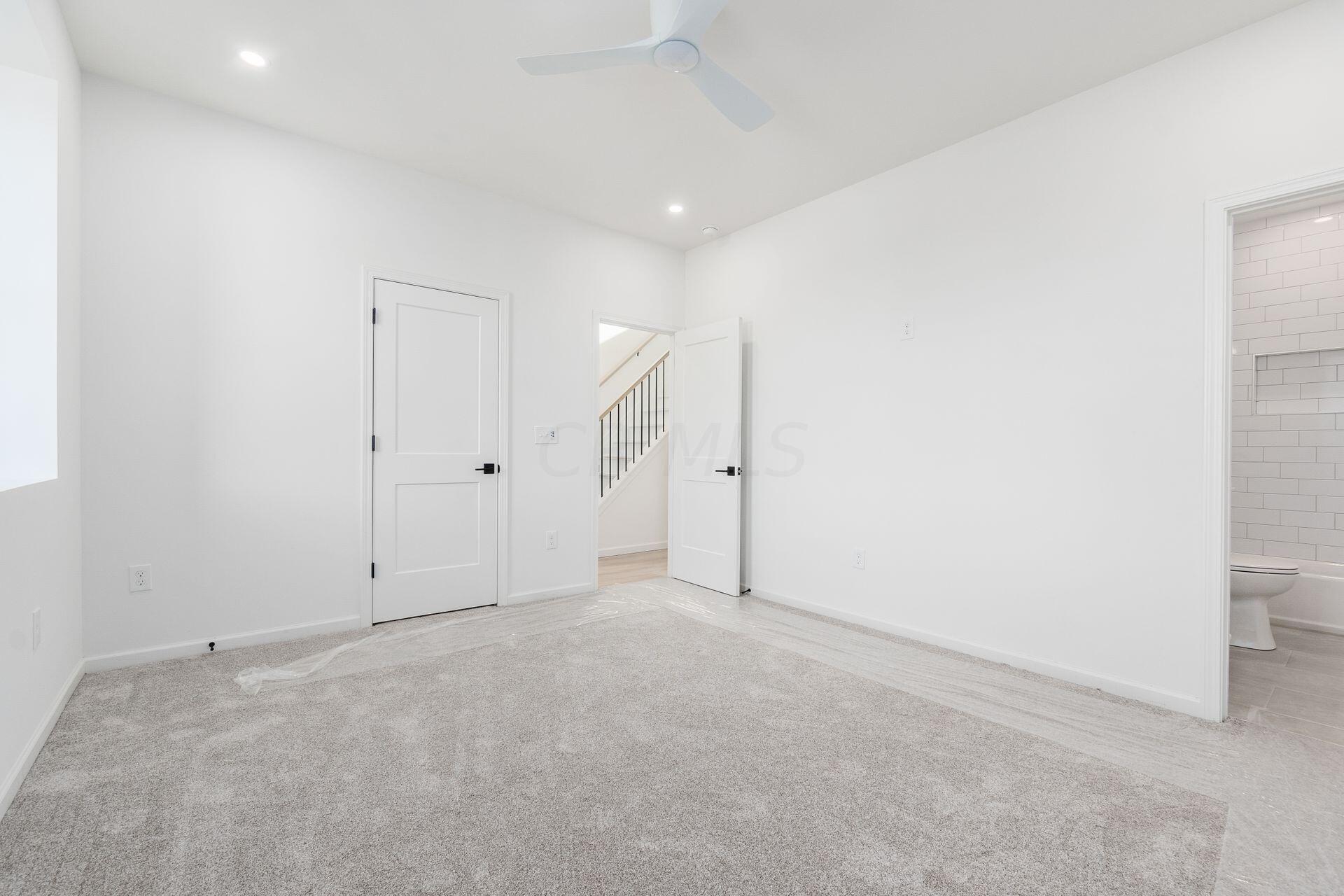 583 E Walnut Street Property Photo 25