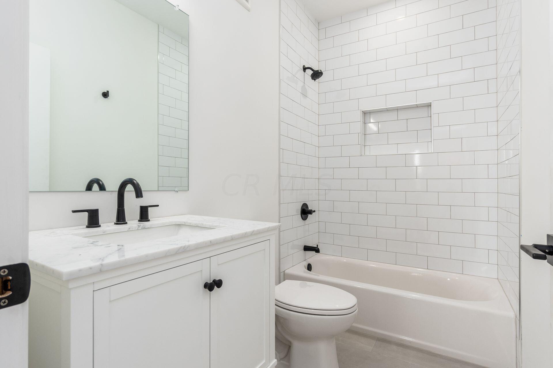 583 E Walnut Street Property Photo 26