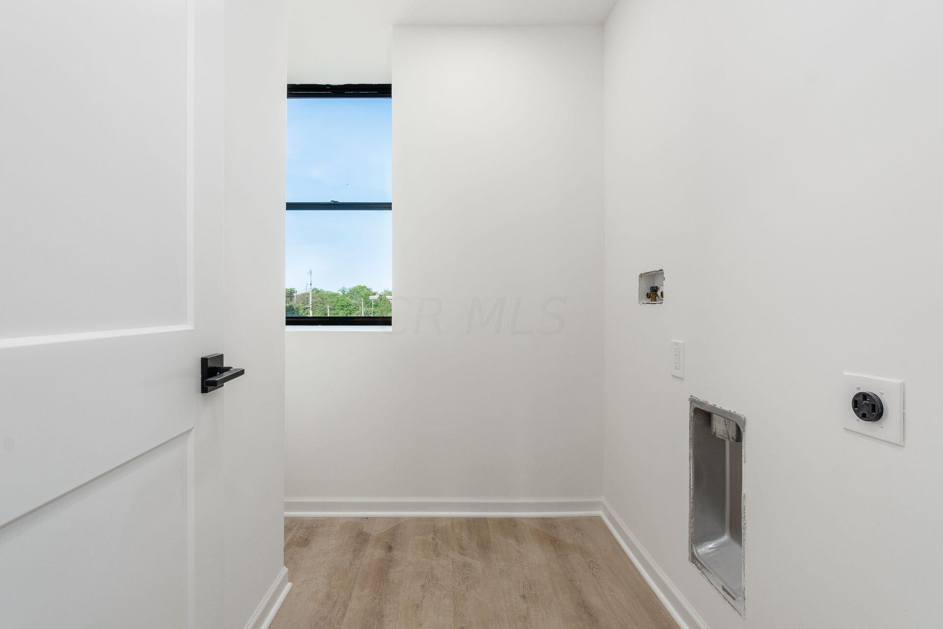 583 E Walnut Street Property Photo 27