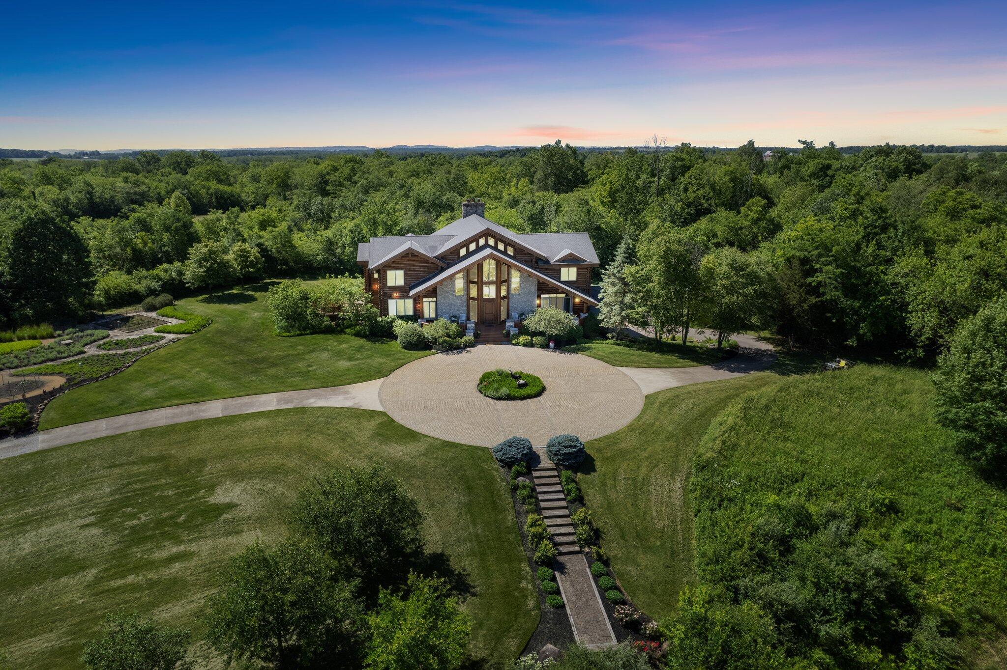 2528 Miami Trace Road Se Property Photo