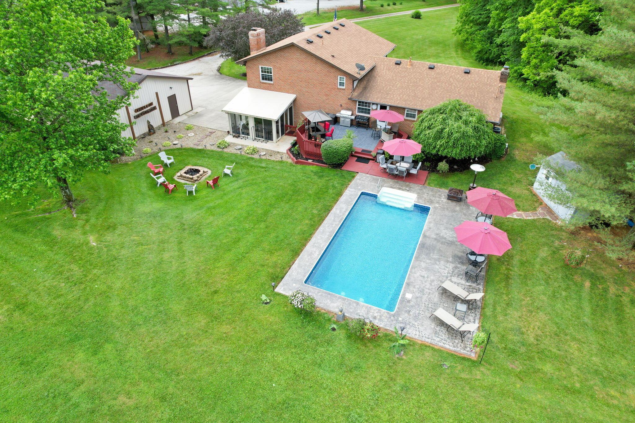 4190 Johnstown-alexandria Road Property Photo 1